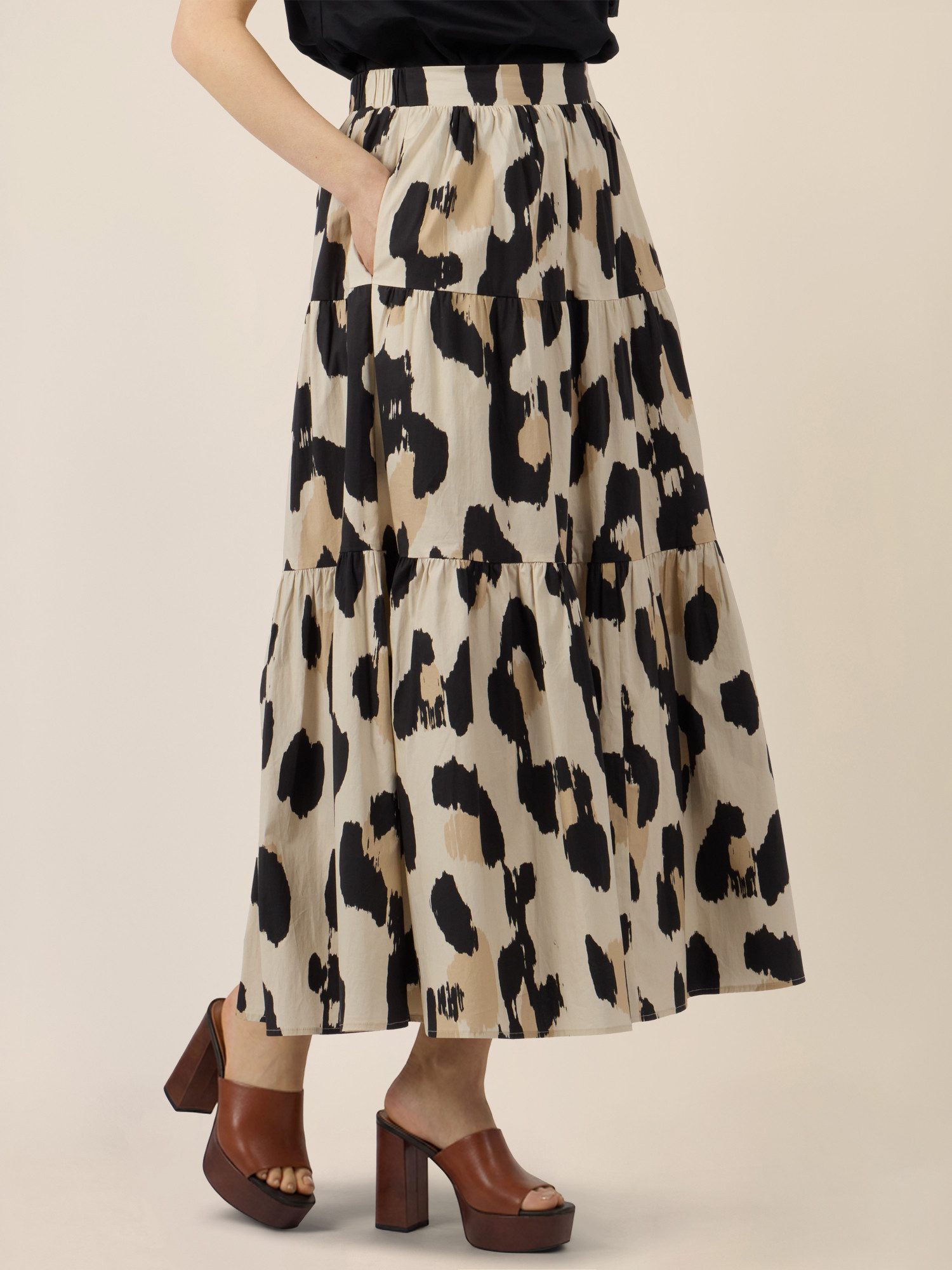 Apart Maxirock mit abstraktem Animalprint