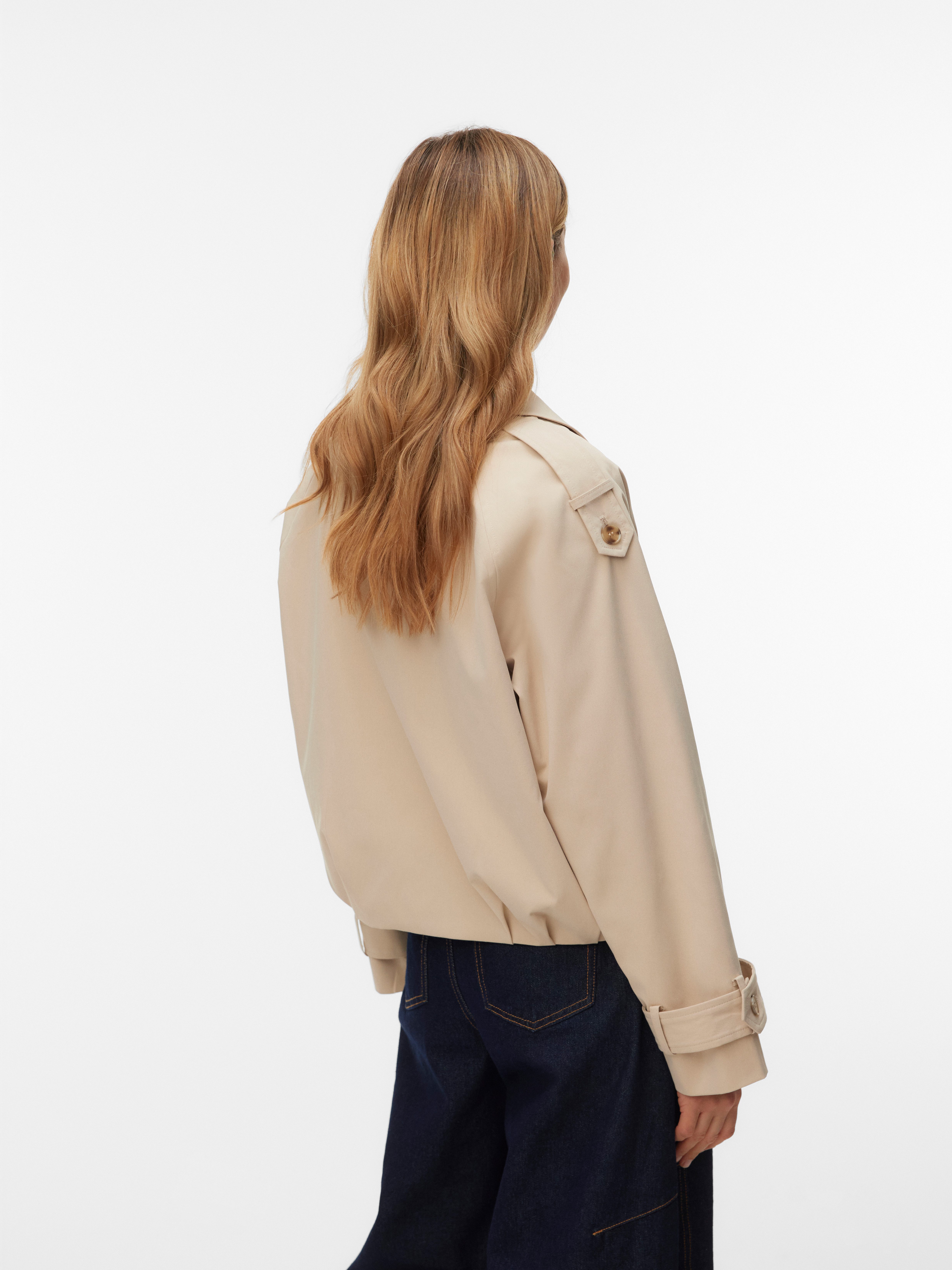 Vero Moda Kurzjacke VMCHELSEA MADDY SHORT JACKET Kunstfaser, im Trenchcoat Style