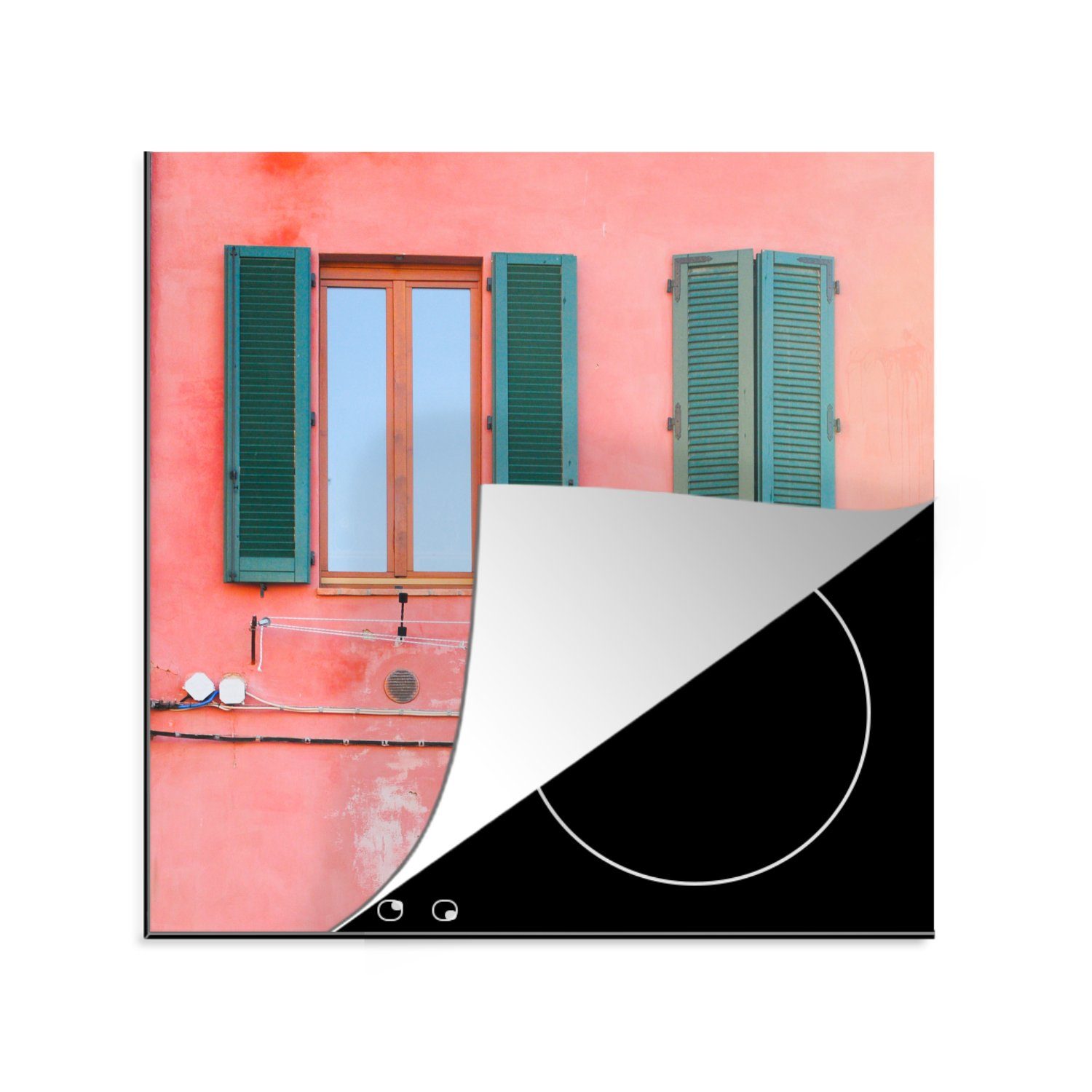 MuchoWow Herdblende-/Abdeckplatte Grüne Fensterläden an orangefarbener Wand mit Wäscheleine, Vinyl, (1 tlg), 78x78 cm, Ceranfeldabdeckung, Arbeitsplatte für küche