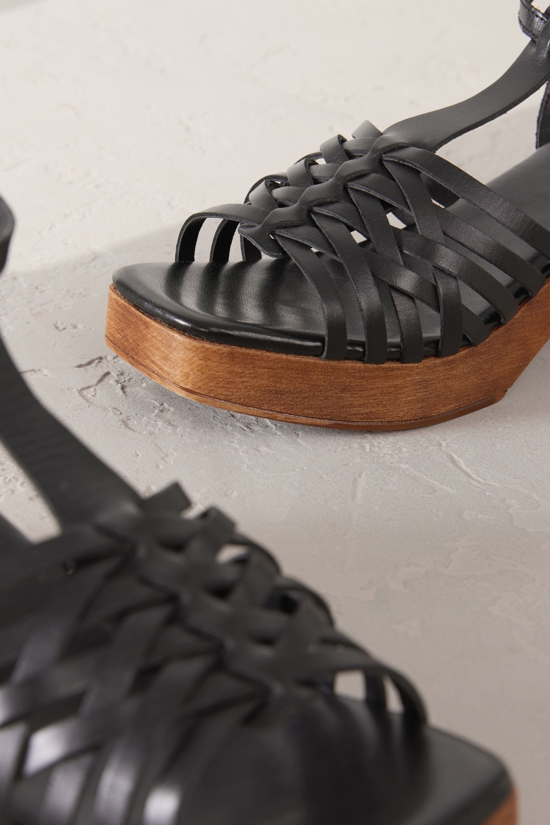 Next Signature Clog-Ledersandalen mit Blockabsatz Clog (1-tlg)