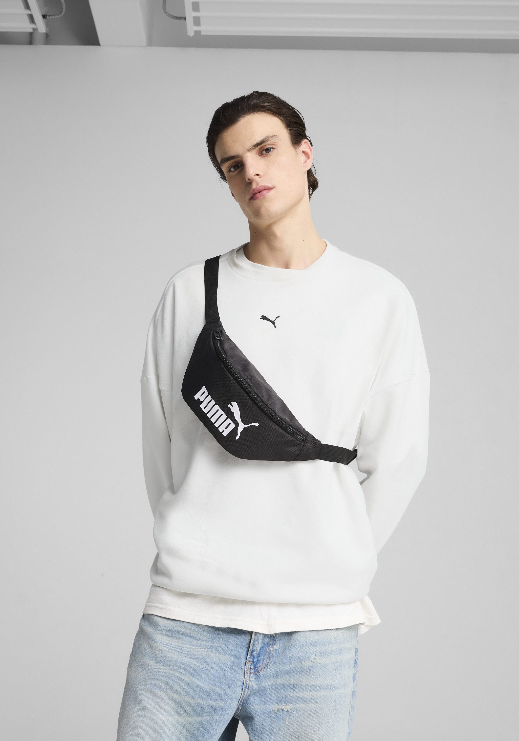 PUMA Gürteltasche PHASE WAIST BAG, sportlicher Stil, verstellbarer Riemen, mit gepolsterter Rückseite