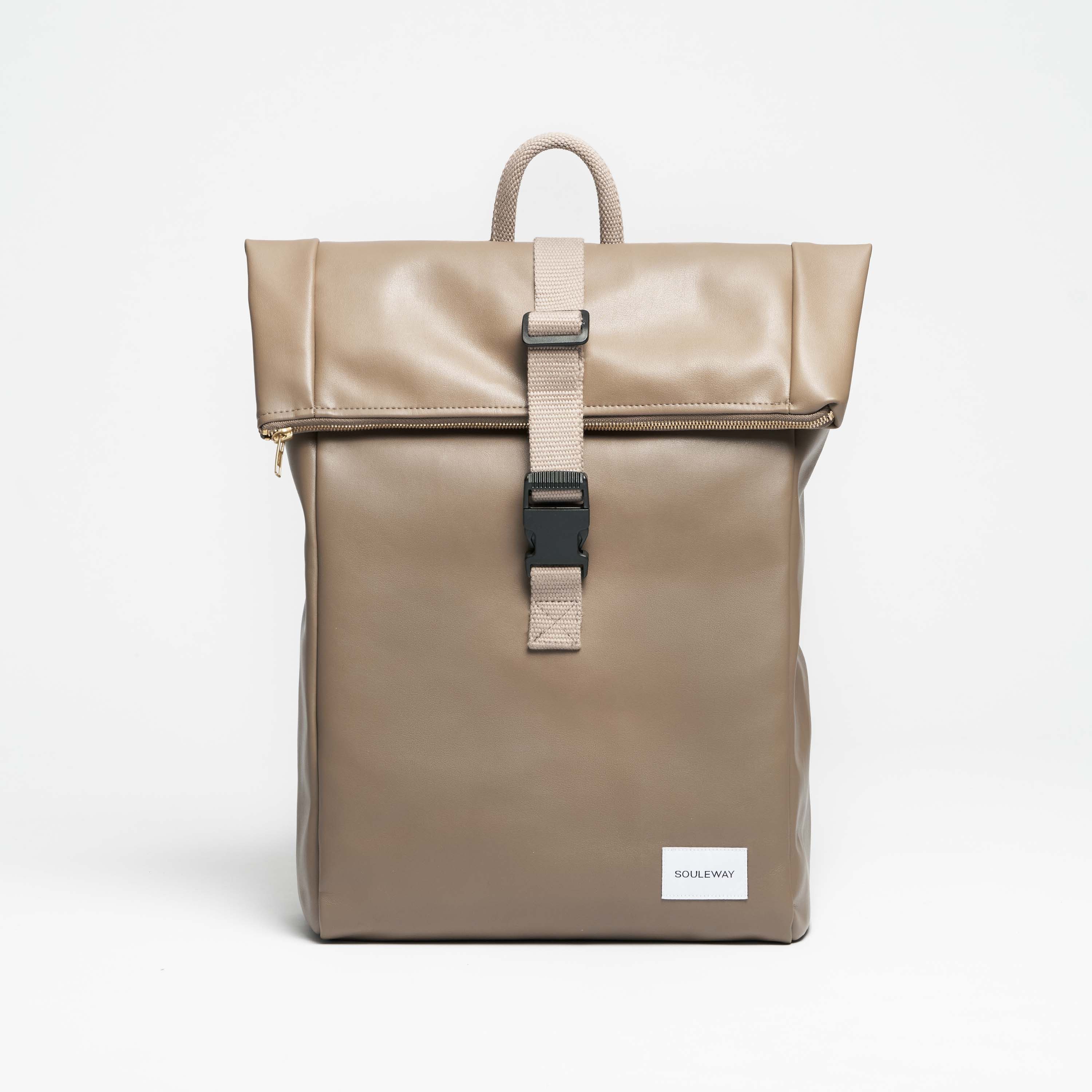 Souleway Cityrucksack Foldtop, für Damen und Herren - made of vegan olive leather Oleatex, Handgepäck, hergestellt in Deutschland, nachhaltig, wasserabweisend