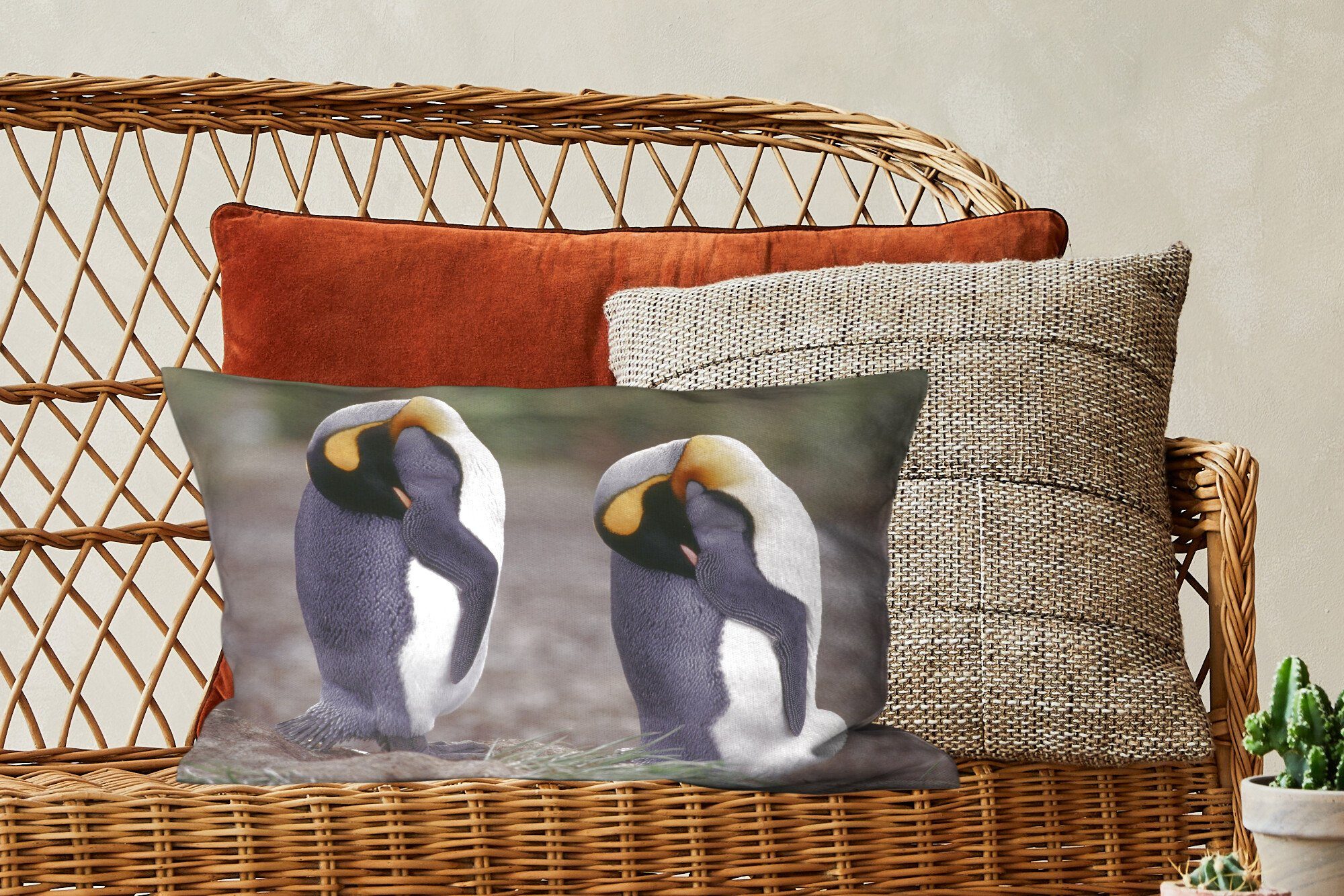 MuchoWow Dekoration, mit Schlafzimmer Zwei Dekokissen schlafende Wohzimmer Pinguine, Dekokissen Füllung, Zierkissen,