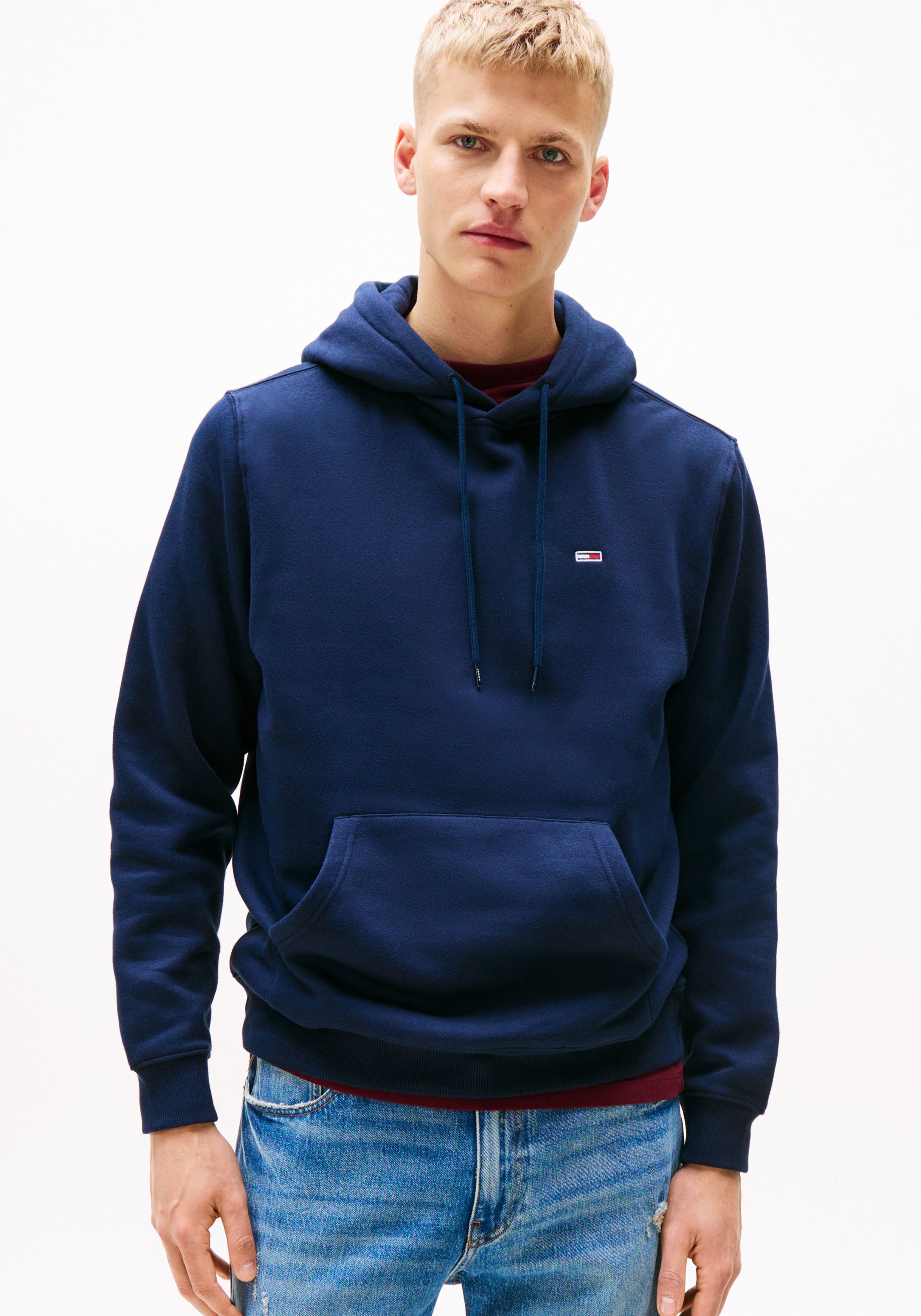 Tommy Jeans Sweatshirt TJM REG S FLAG HOODIE mit bestickten Markenlogo auf günstig online kaufen