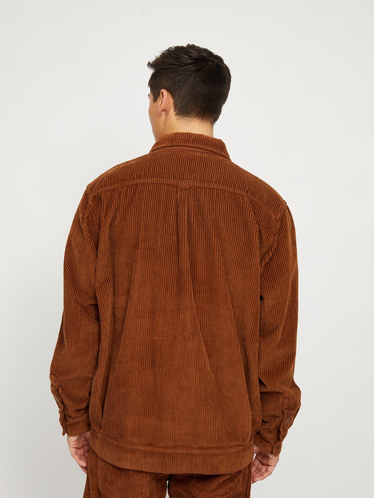 brown trendig modisch Cordjacke Shacket simian Mankota MAZINE