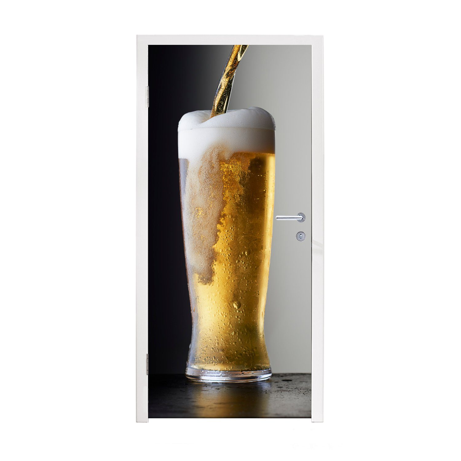 MuchoWow Türtapete Leckeres Bier auf schwarzem Hintergrund, Matt, bedruckt, (1 St), Fototapete für Tür, Türaufkleber, 75x205 cm