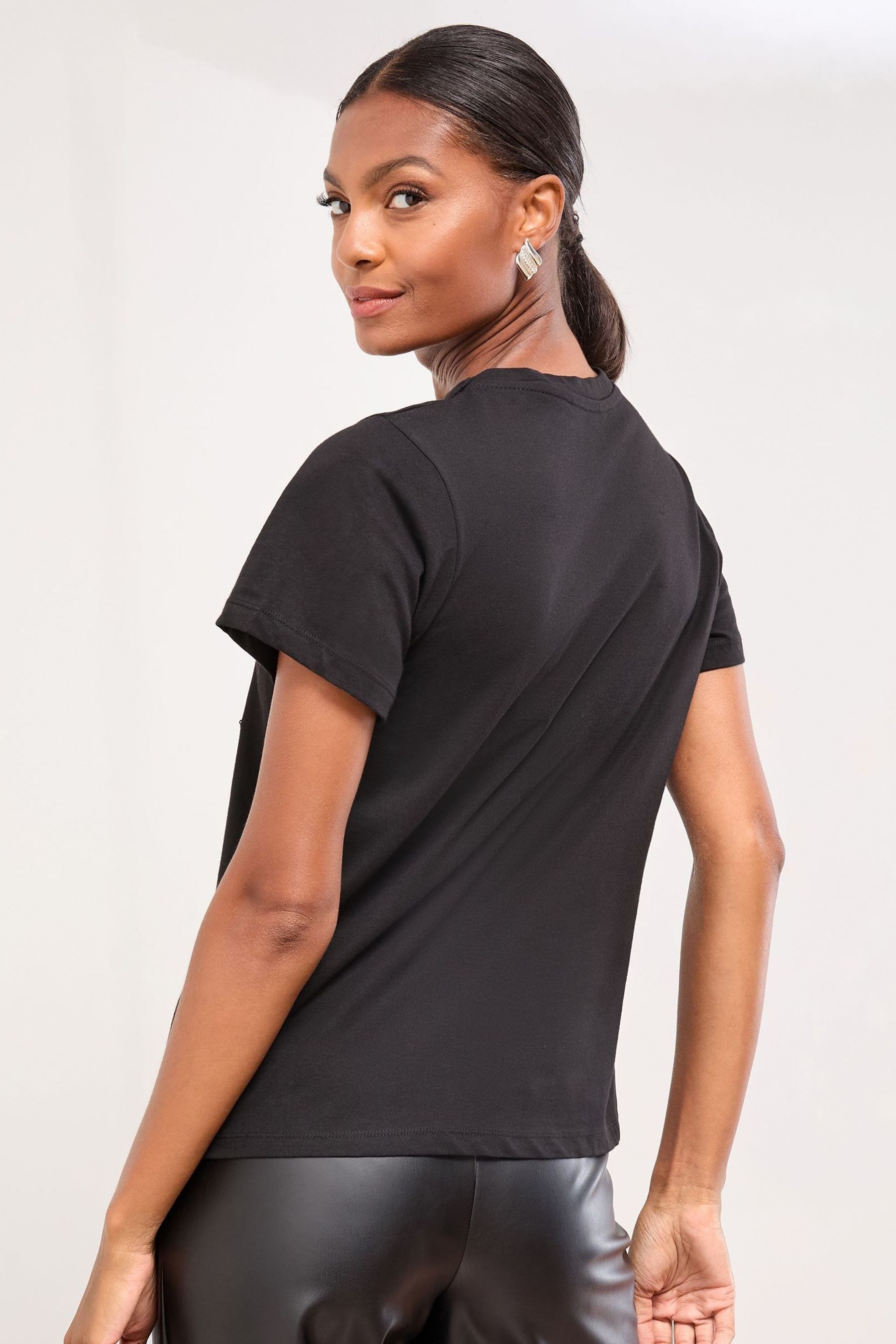 LIPSY T-Shirt Lipsy T-Shirt mit Rundhalsausschnitt, Regular (1-tlg) günstig online kaufen