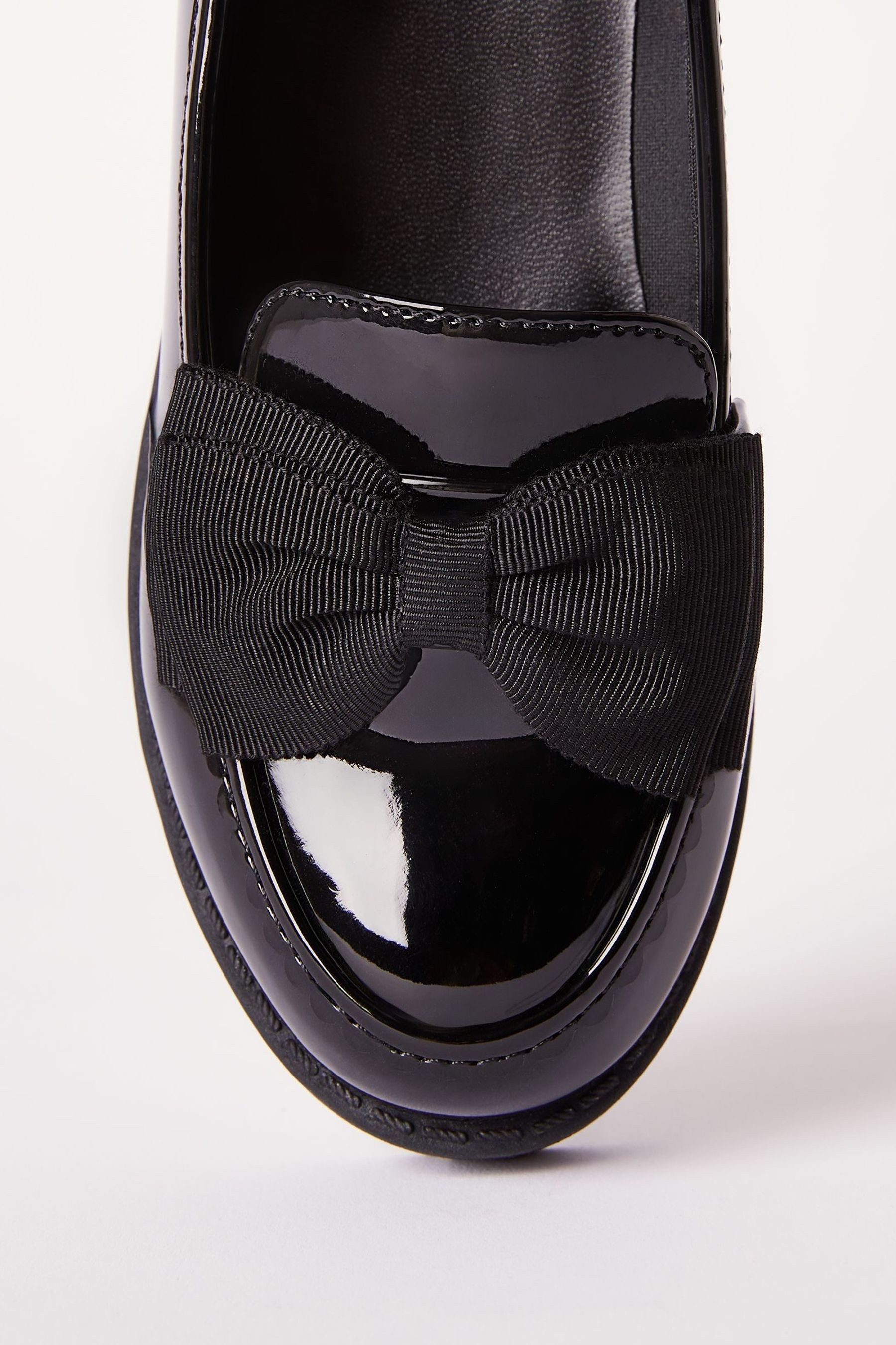 LIPSY Lipsy derbe Schlupfloafer in Lacklederoptik Loafer (1-tlg)