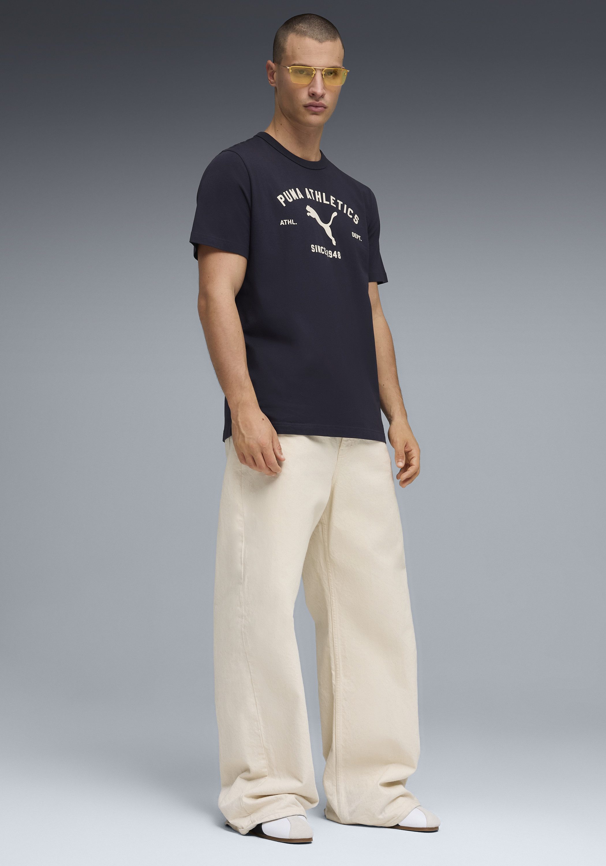PUMA T-Shirt CLASS GRAPHIC TEE Regular Fit, Kurzarm, mit Rundhalsausschnitt, mit Print-Applikation