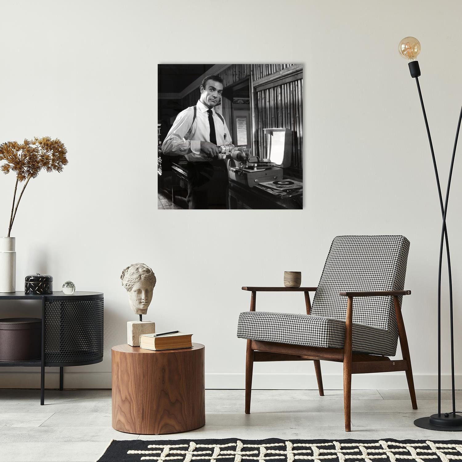 queence Acrylglasbild The Drink, Film, Filmfiguren, Filmszene, Foto, Mann, Schwarz-Weiß, Stars, Fine Art-Print in Galeriequalität