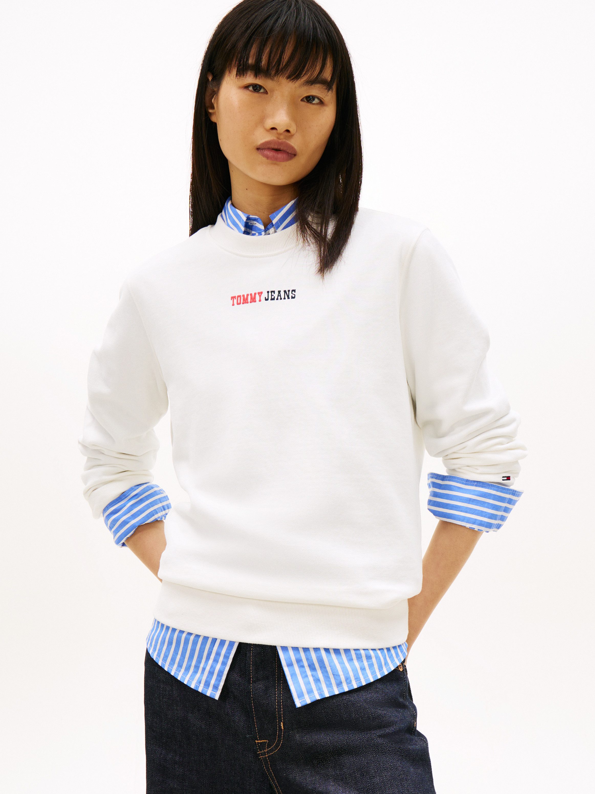 Tommy Jeans Sweatshirt TJW REG ESS LOGO 2 CREW EXT Baumwoll-Sweatware, Logoschriftzug