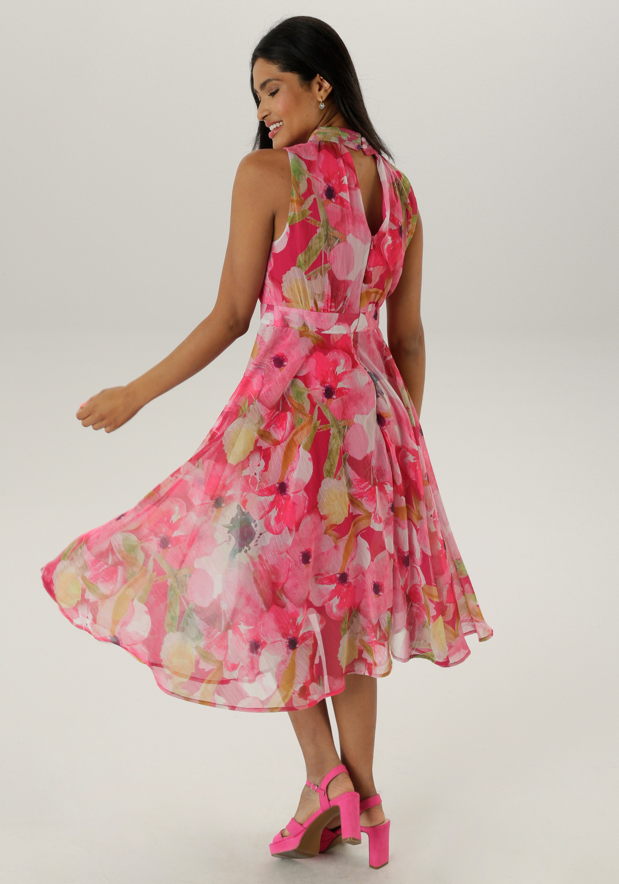 Aniston SELECTED Cocktailkleid mit traumhafter, floraler Musterung