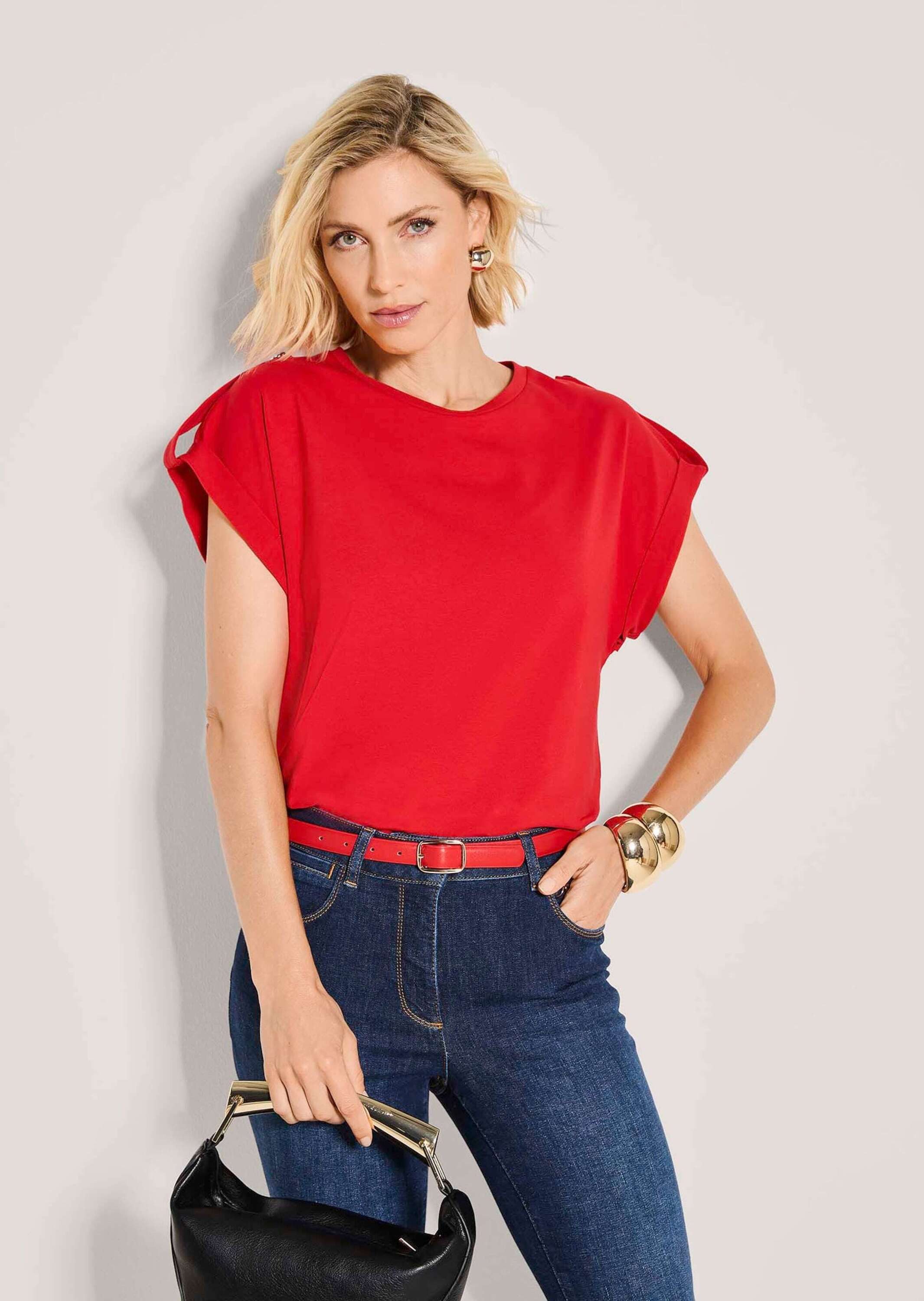MADELEINE Kurzarmshirt Basic Shirt mit Kurzarm, lockere Form Leicht verlängertes Shirt mit Rundhals, besondere Schulter mit Riegel