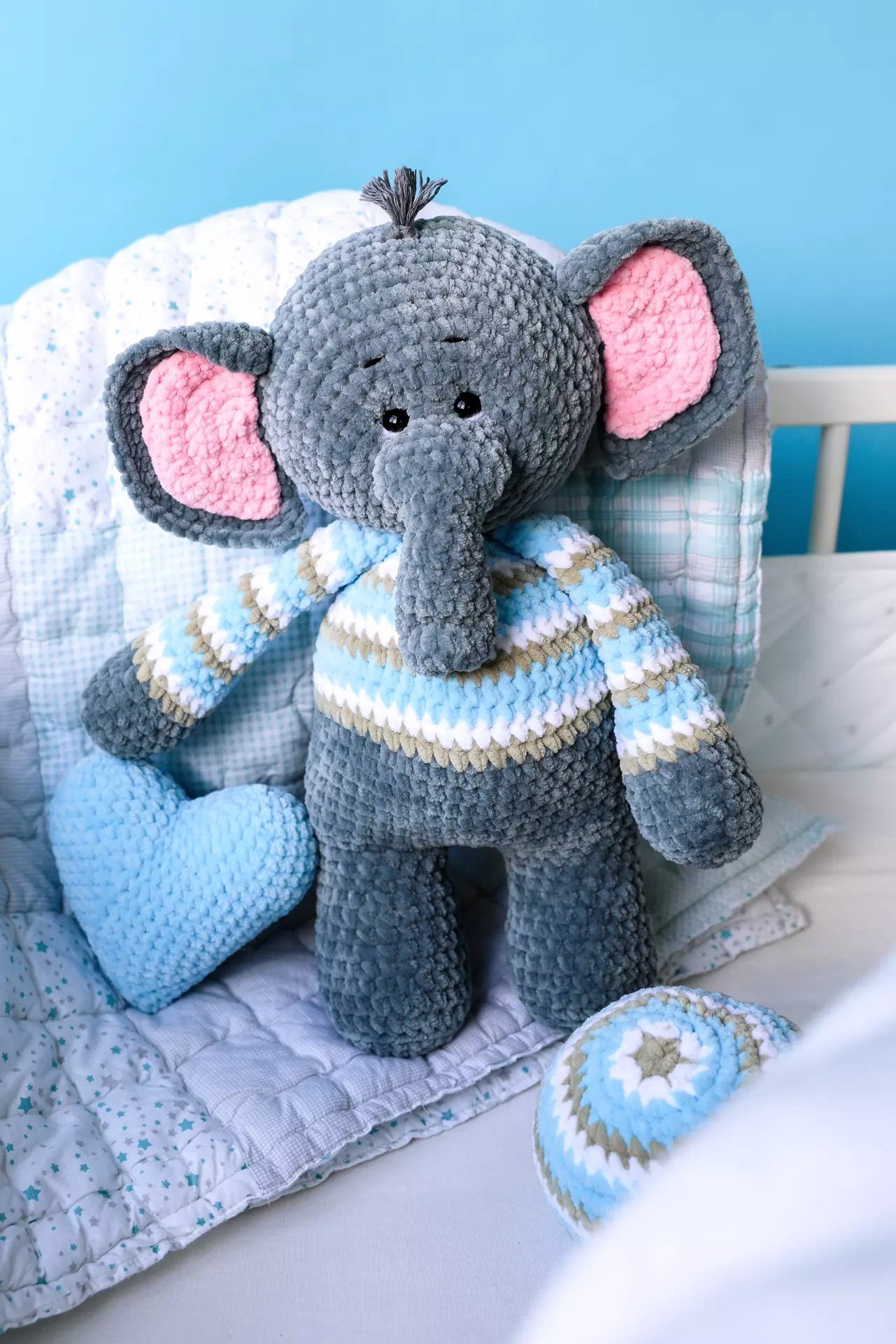 Gründl Funny Chenille Wolle uni einfarbig zum Stricken Häkeln, Chenillegarn Häkelwolle, 120,00 m (Chenillewolle, Flauschgarn, Kuschelwolle), weich und pflegelei – Bild 3 von 5