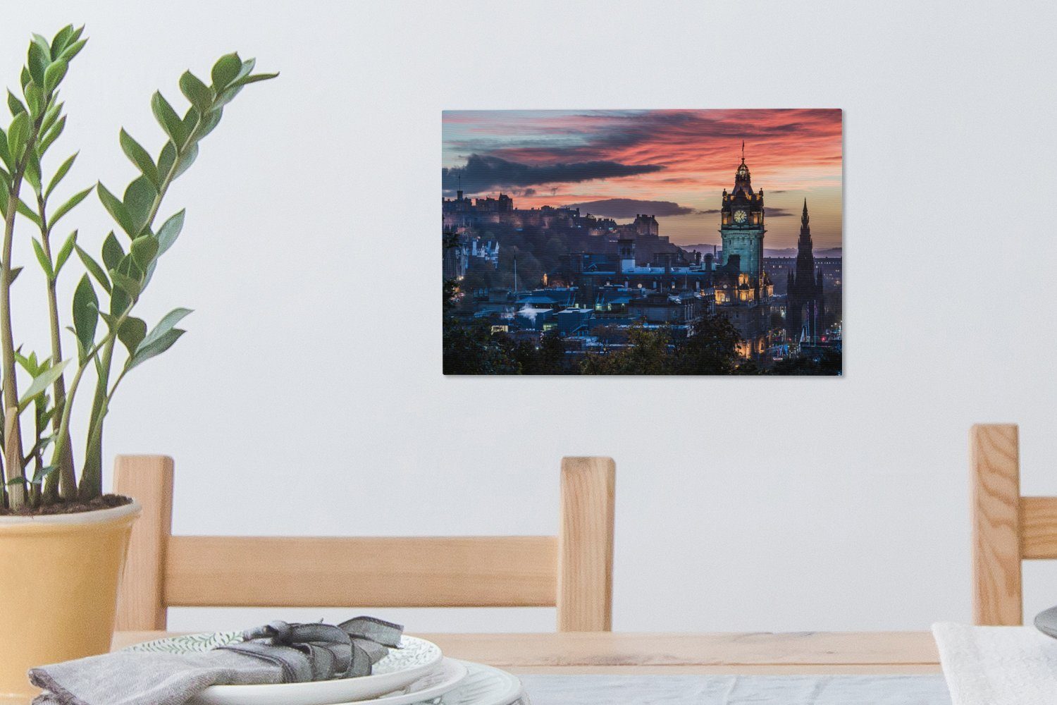 OneMillionCanvasses® Leinwandbild Roter Himmel über Castle Wanddeko, Edinburgh (1 Aufhängefertig, cm Edinburgh der 30x20 mit Leinwandbilder, Ferne, in Wandbild St)
