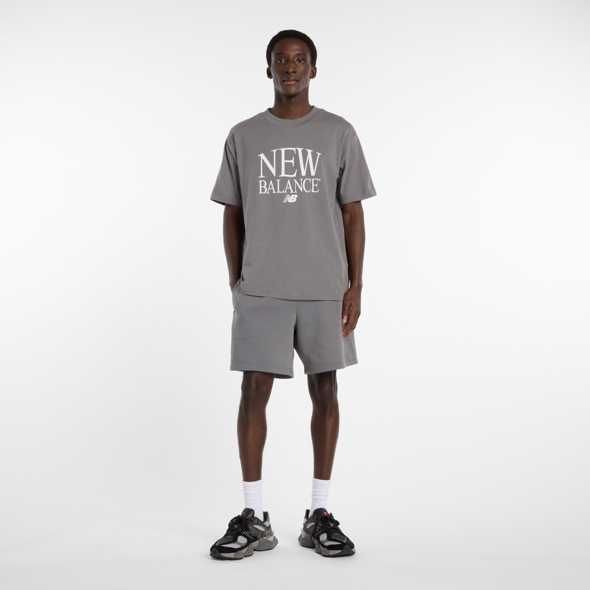 New Balance T-Shirt mit modernem Print-Design, Kurzarm, aus Baumwolle – Bild 5 von 5