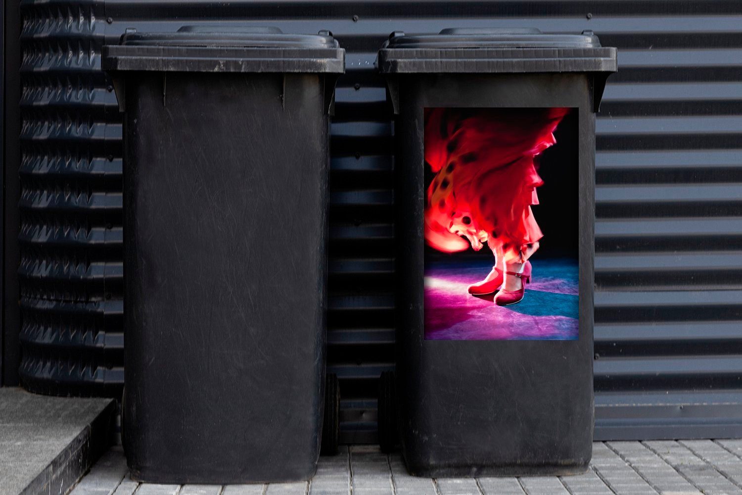 rotem Wandsticker Sticker, MuchoWow Flamenco-Tänzerin St), mit Kleid (1 Mülltonne, Container, Abfalbehälter Eine Mülleimer-aufkleber,