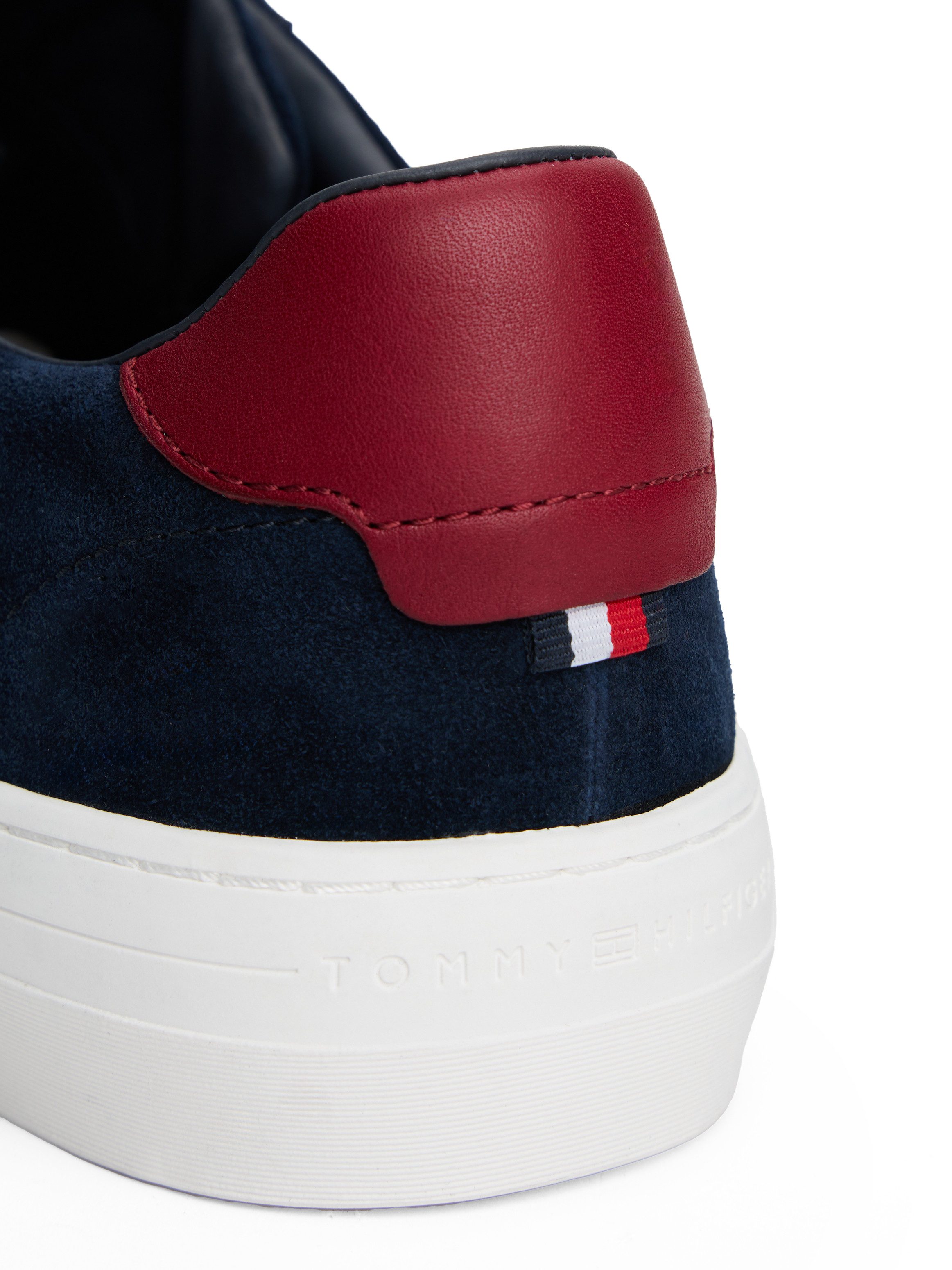 Tommy Hilfiger PREMIUM DRESS CUPSOLE SUEDE Sneaker, Freizeitschuh, Halbschuh, Schnürer mit seitlicher Logoprägung