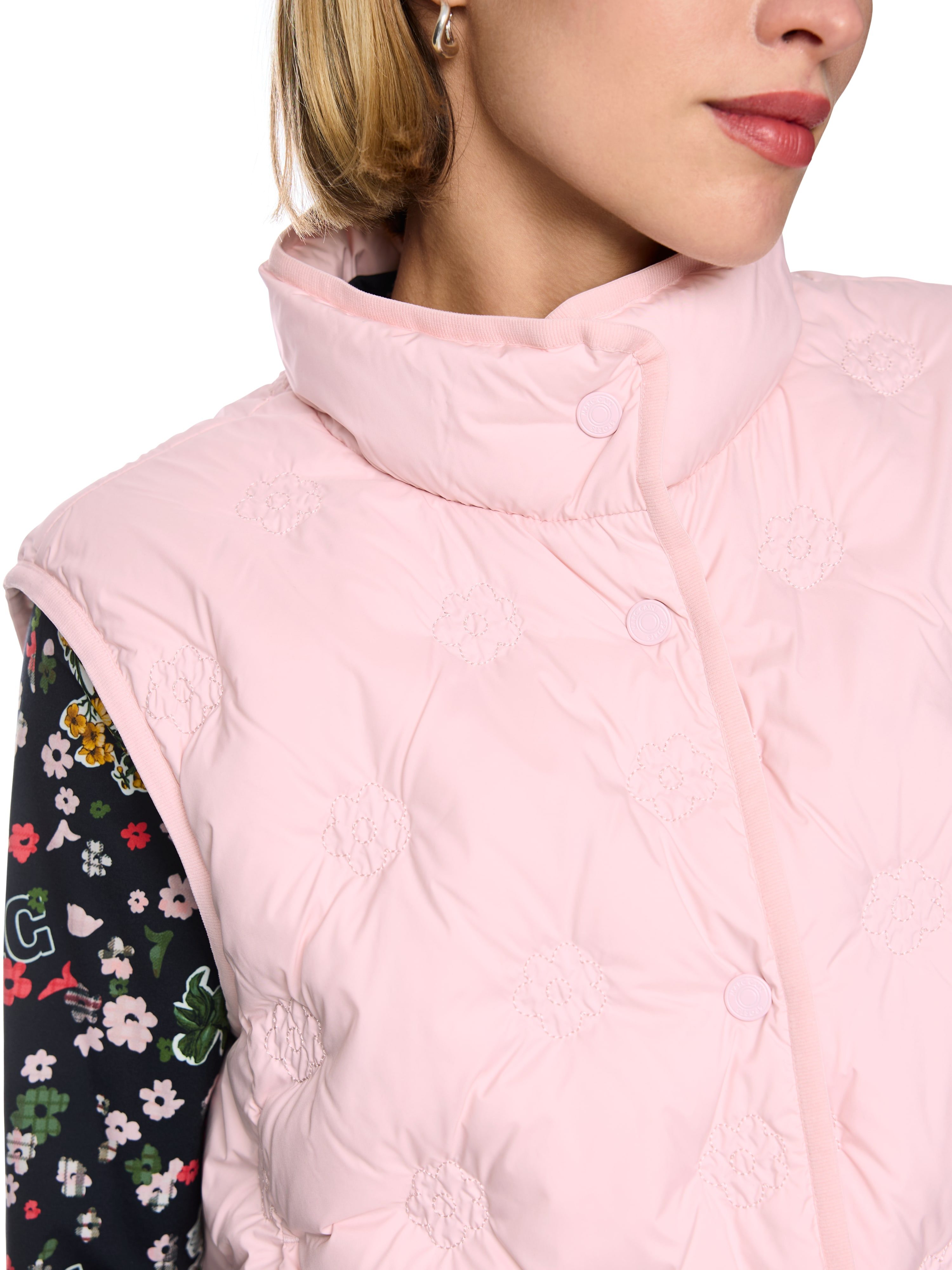 Marc Cain Wendeweste Countryside Calling Premium Damenmode mit Steppung und Teddy-Optik