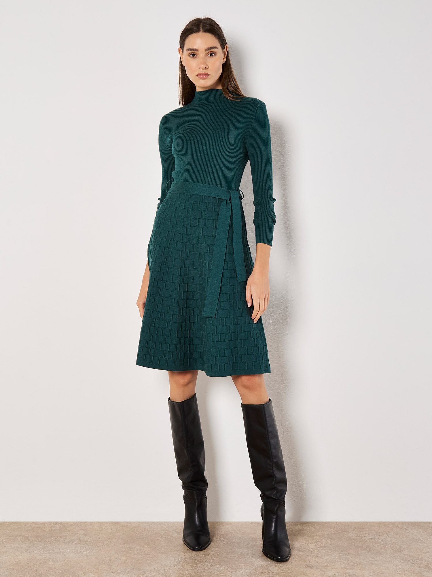 Strickkleid Hochgeschlossenes Strickkleid
