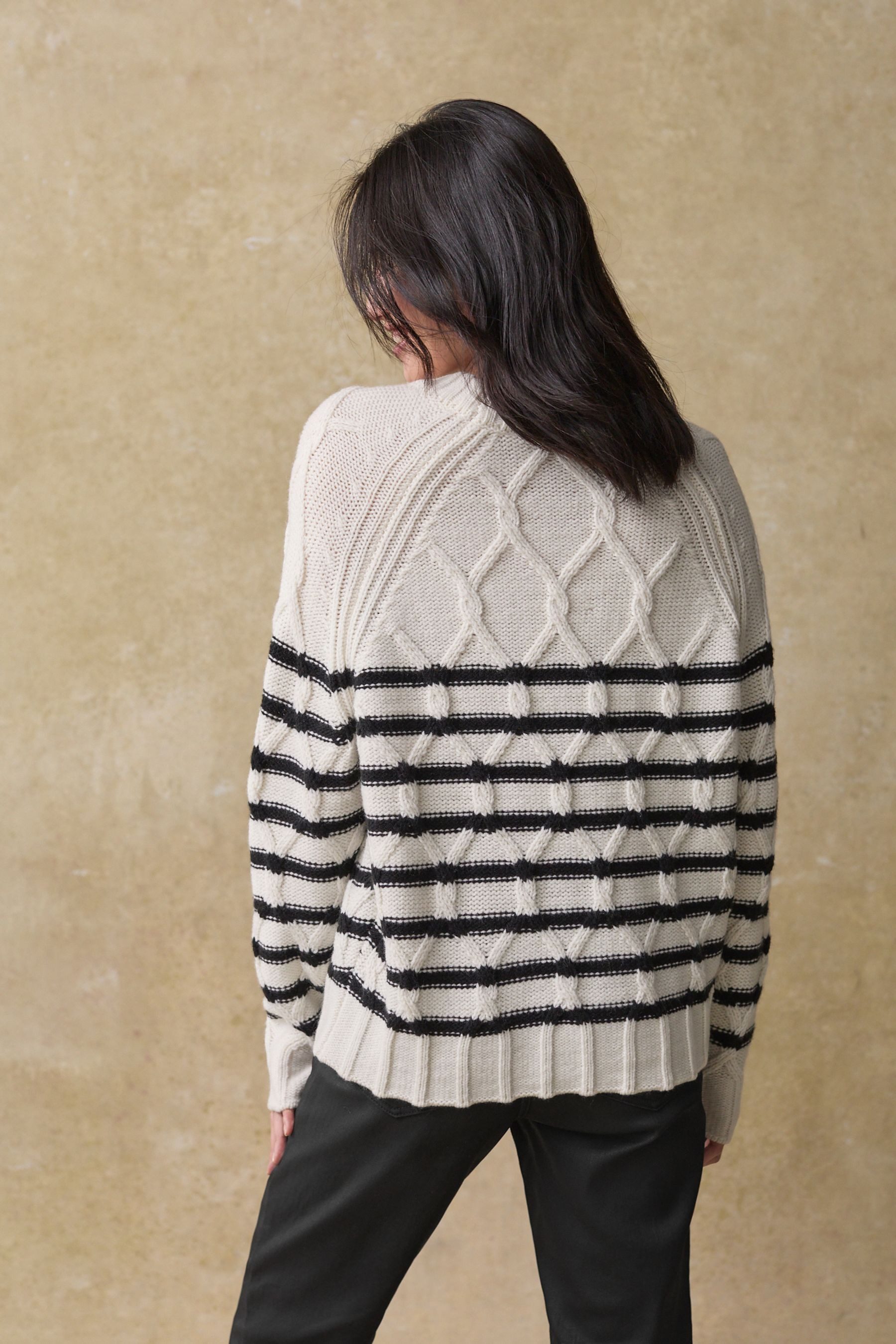 Next Rundhalspullover Gestrickter Pullover mit Zopfmuster günstig online kaufen