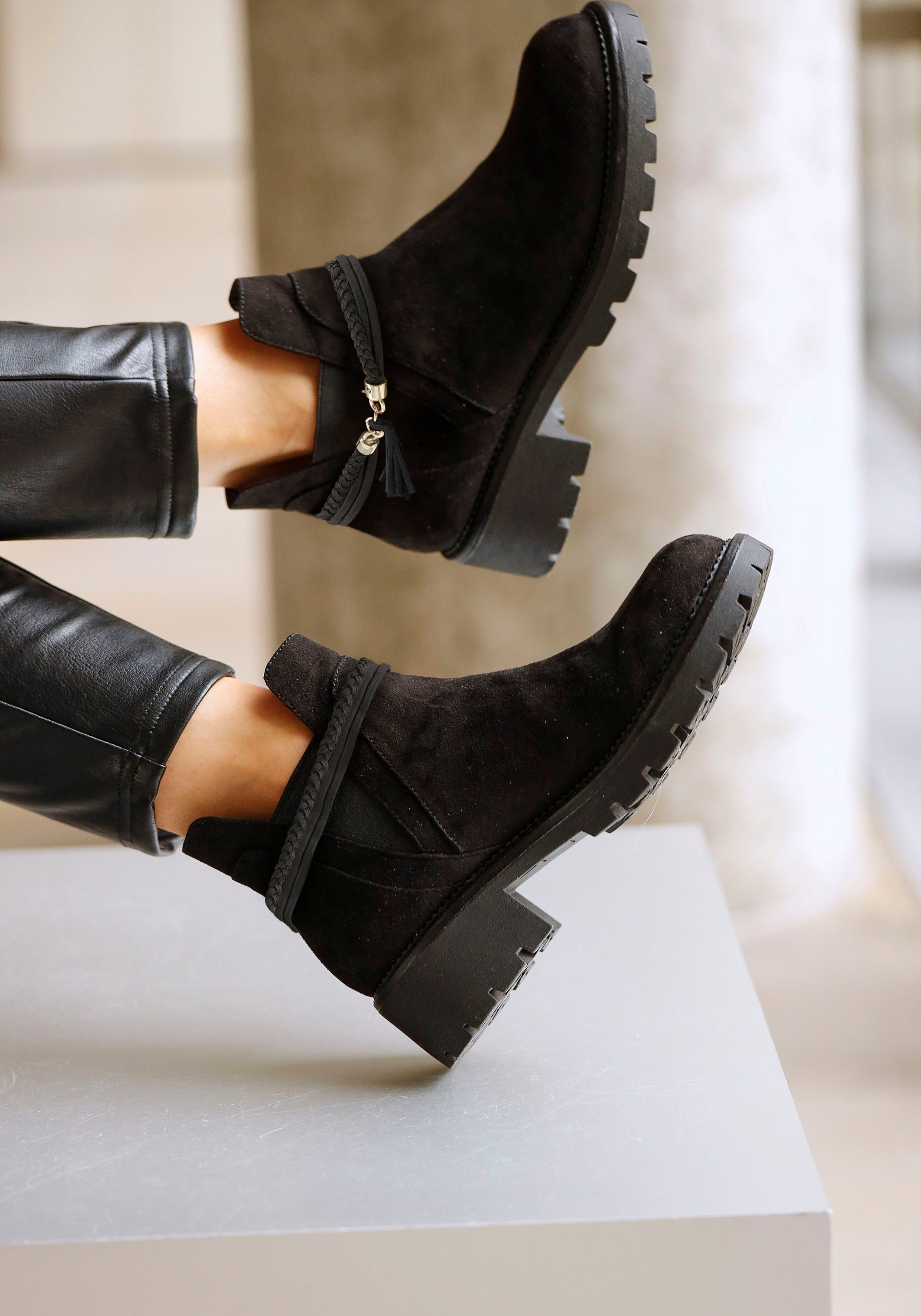 LASCANA Chelseaboots mit abnehmbarem Band und günstig online kaufen