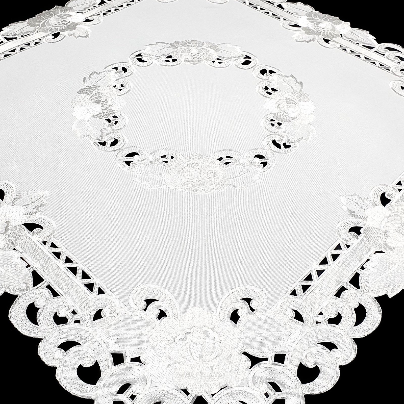 Stoffschmiede Tischdecke / Bestickt / 85x85cm günstig online kaufen