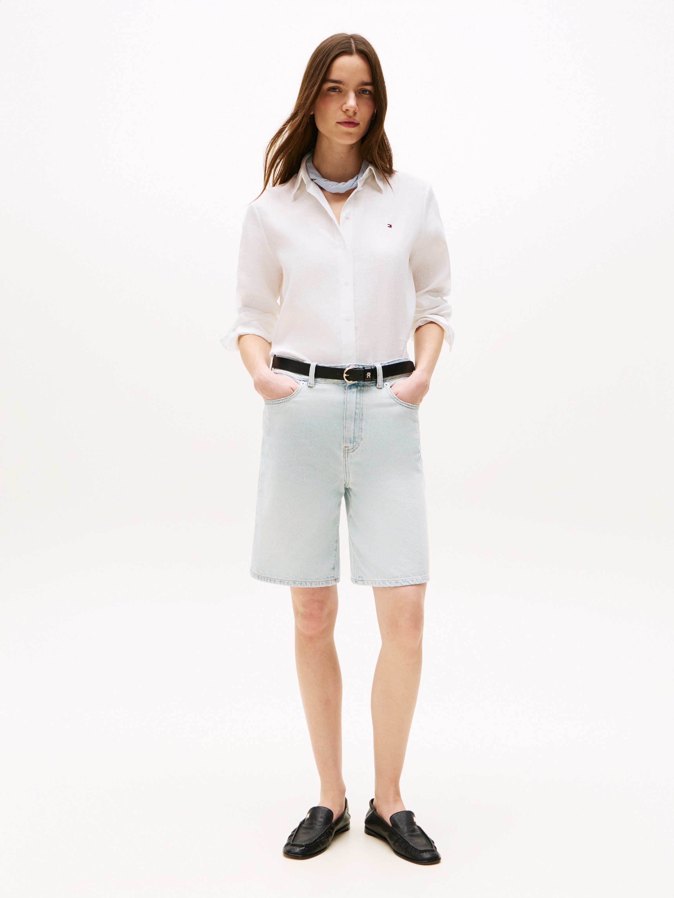 Tommy Hilfiger Hemdbluse ESS LINEN RELAXED SHIRT mit Logostickerei,kühlendes Premium Leinen