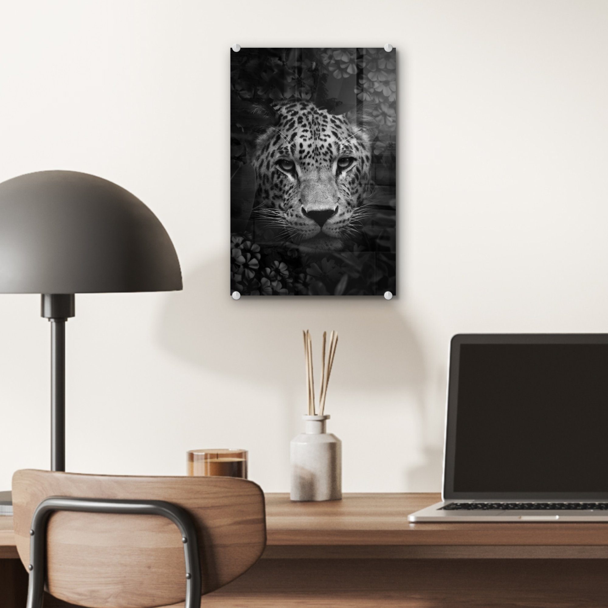 (1 Glasbilder Dschungel mit - Glas Wandbild schwarz auf bunt Bilder Foto - Blumen Acrylglasbild Panthers - auf Nahaufnahme - und St), im weiß, MuchoWow Glas eines Wanddekoration