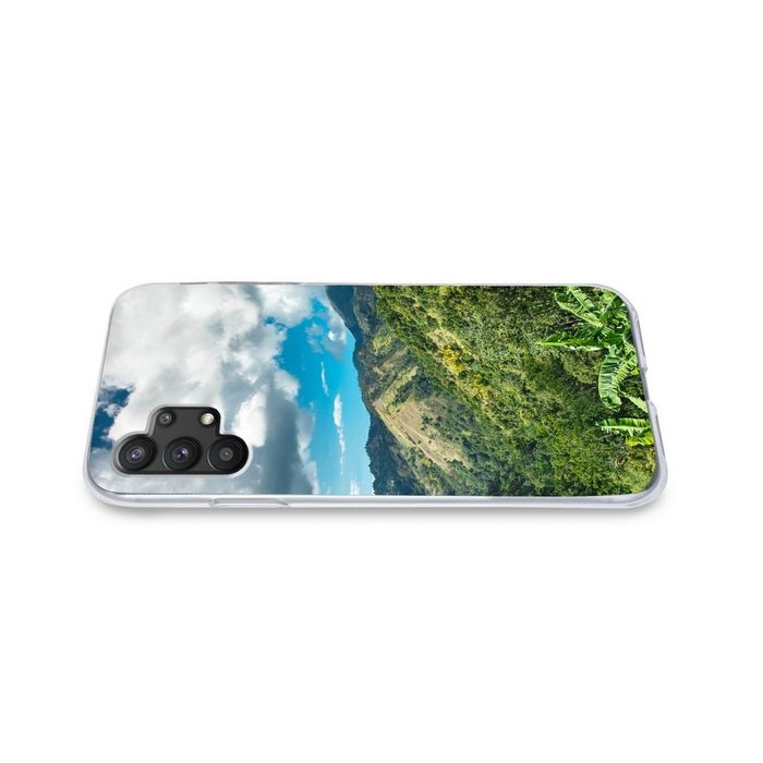 MuchoWow Handyhülle Berglandschaften auf Jamaika Handyhülle Samsung Galaxy A32 5G Smartphone-Bumper Print Handy ZV10908