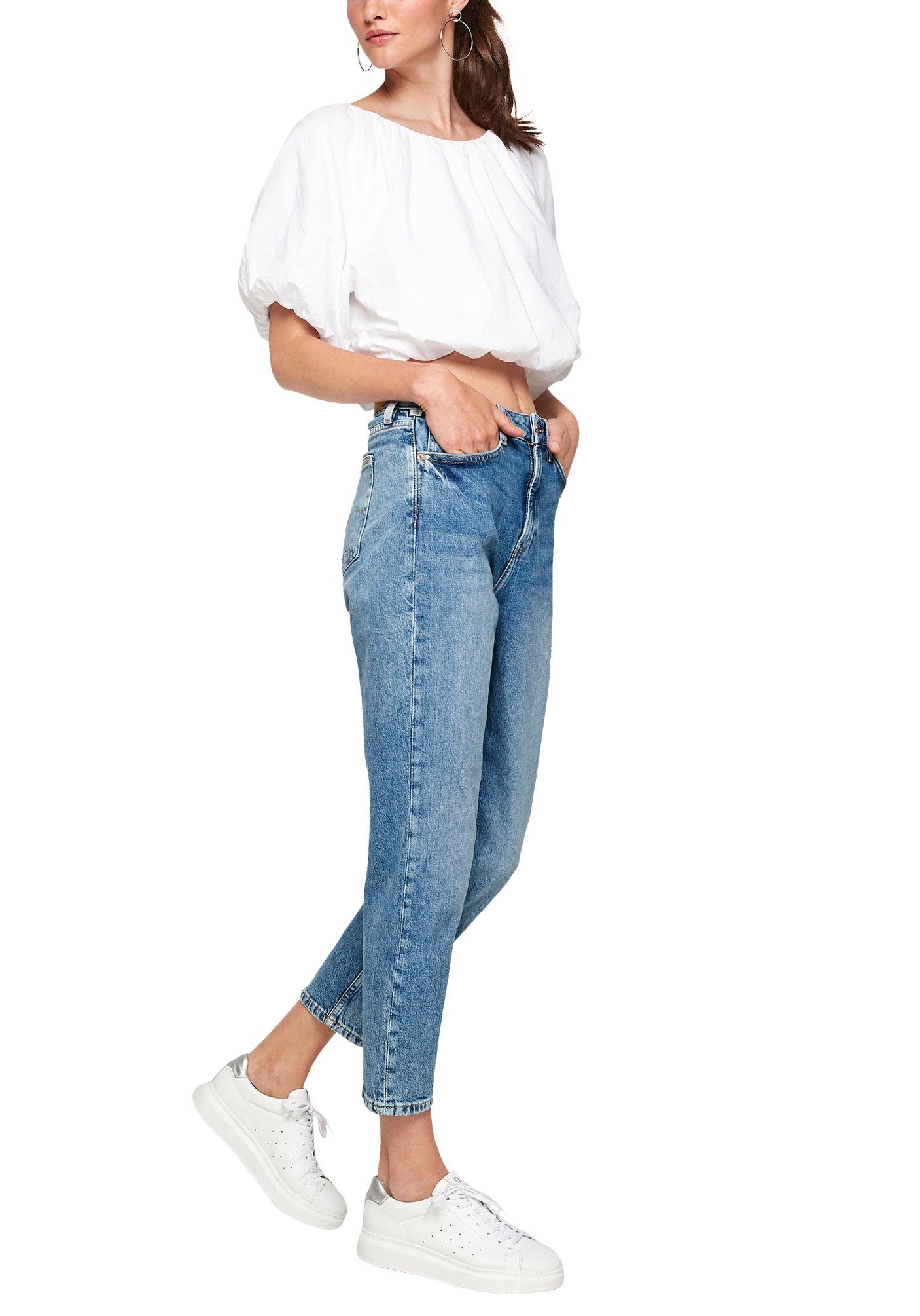 im klassischen Tapered-fit-Jeans 5-Pocket-Style QS