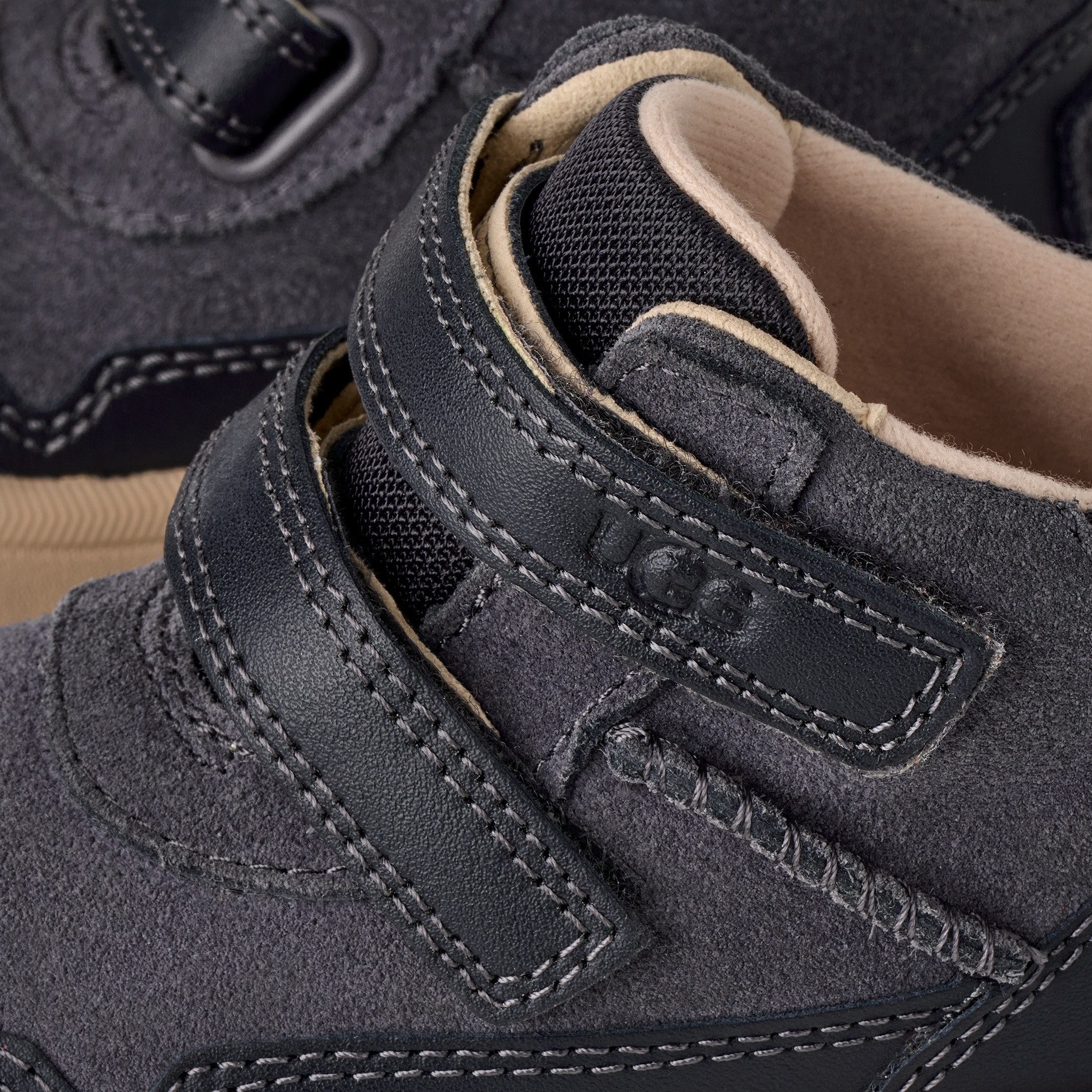 UGG RENNIE Winterboots Winterboots mit weichem Schaftrand