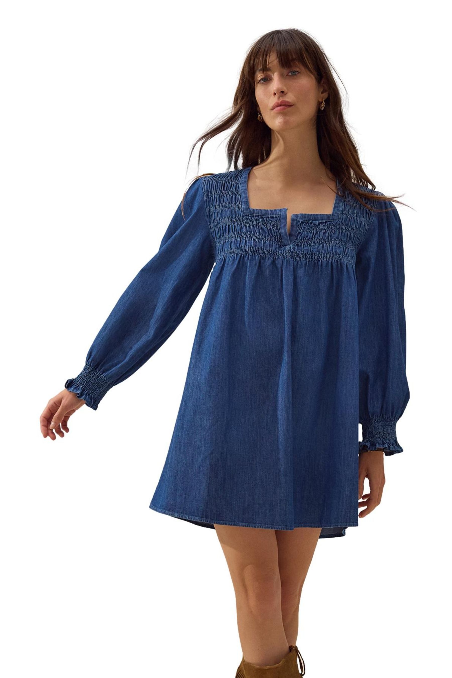 Next Jeanskleid Leichtes gesmocktes Denim-Minikleid aus Baumwolle (1-tlg) günstig online kaufen