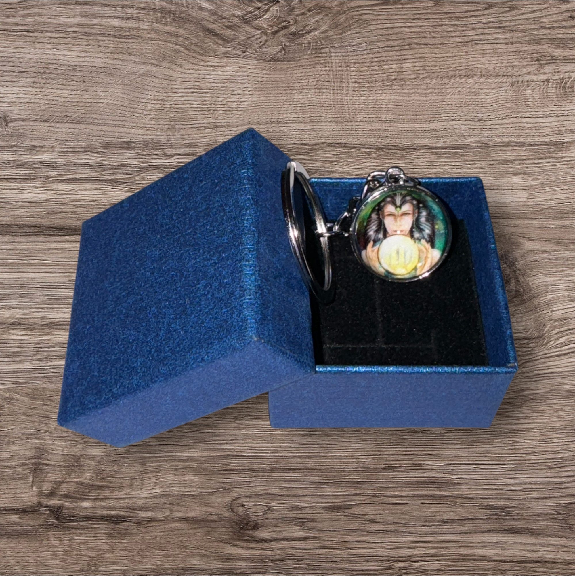 Stelby Schlüsselanhänger mit Gravur Wassermann Sternzeichen Schlüsselanhänger 3D mit Geschenkbox (Weihnachtsgeschenk, Geburtstagsgeschenk, Valentinstaggeschenk, Gravur mit Glow-Effekt), langlebig, pflegeleicht, unisex