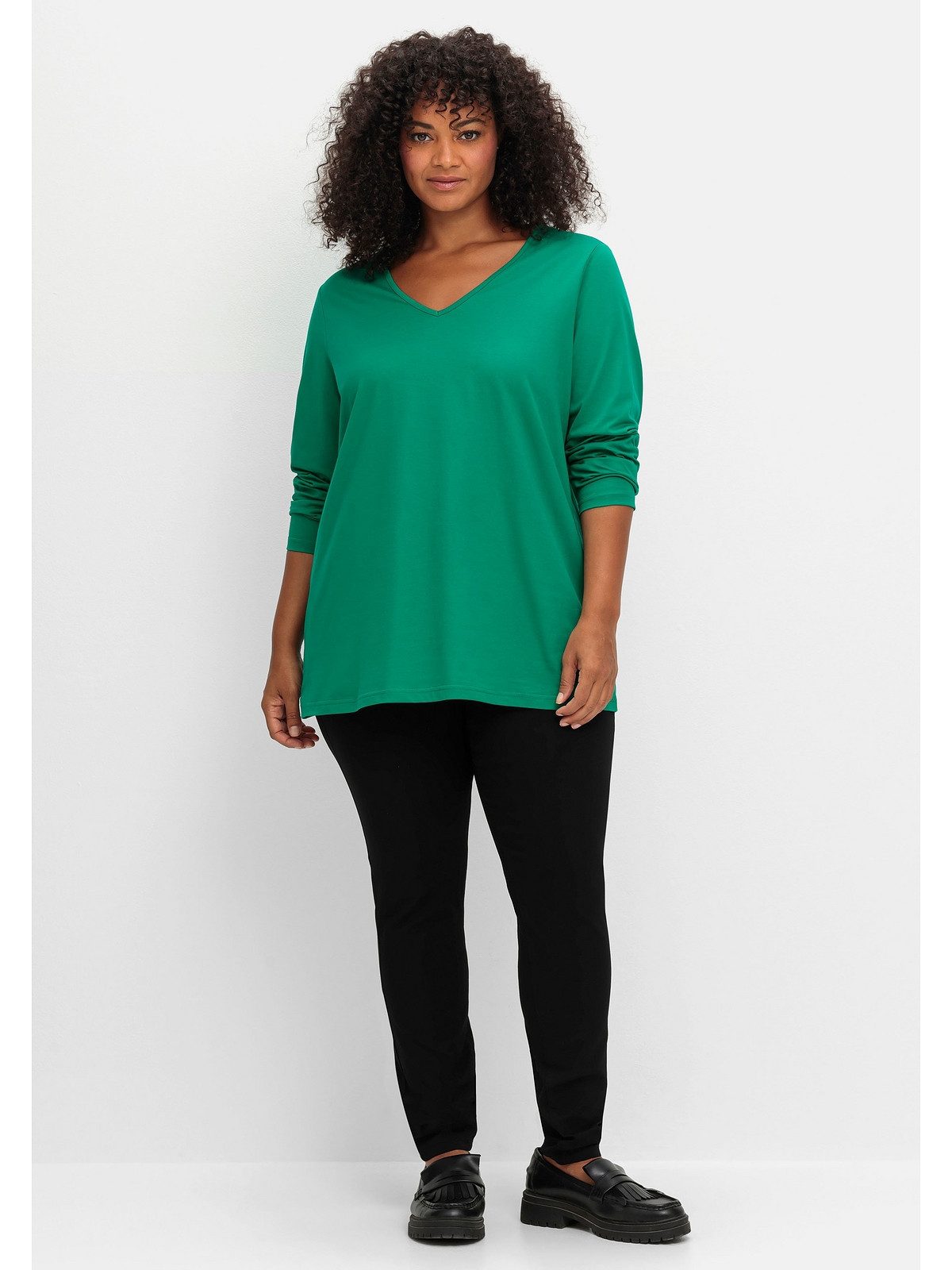 Sheego Langarmshirt Große Größen mit V-Ausschnitt und leichter A-Linie