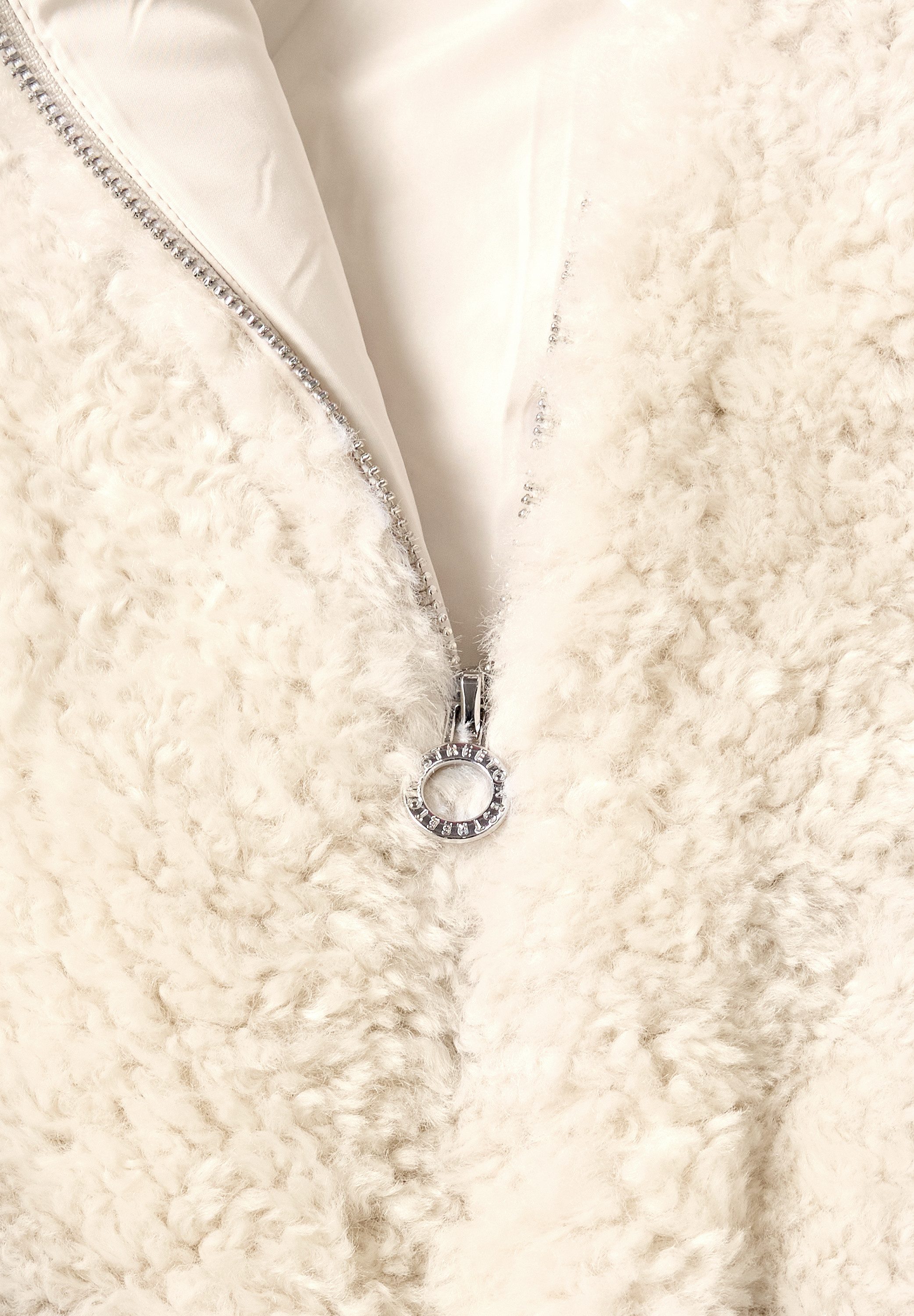 STREET ONE Fellimitatjacke in Unifarbe – Bild 5 von 5