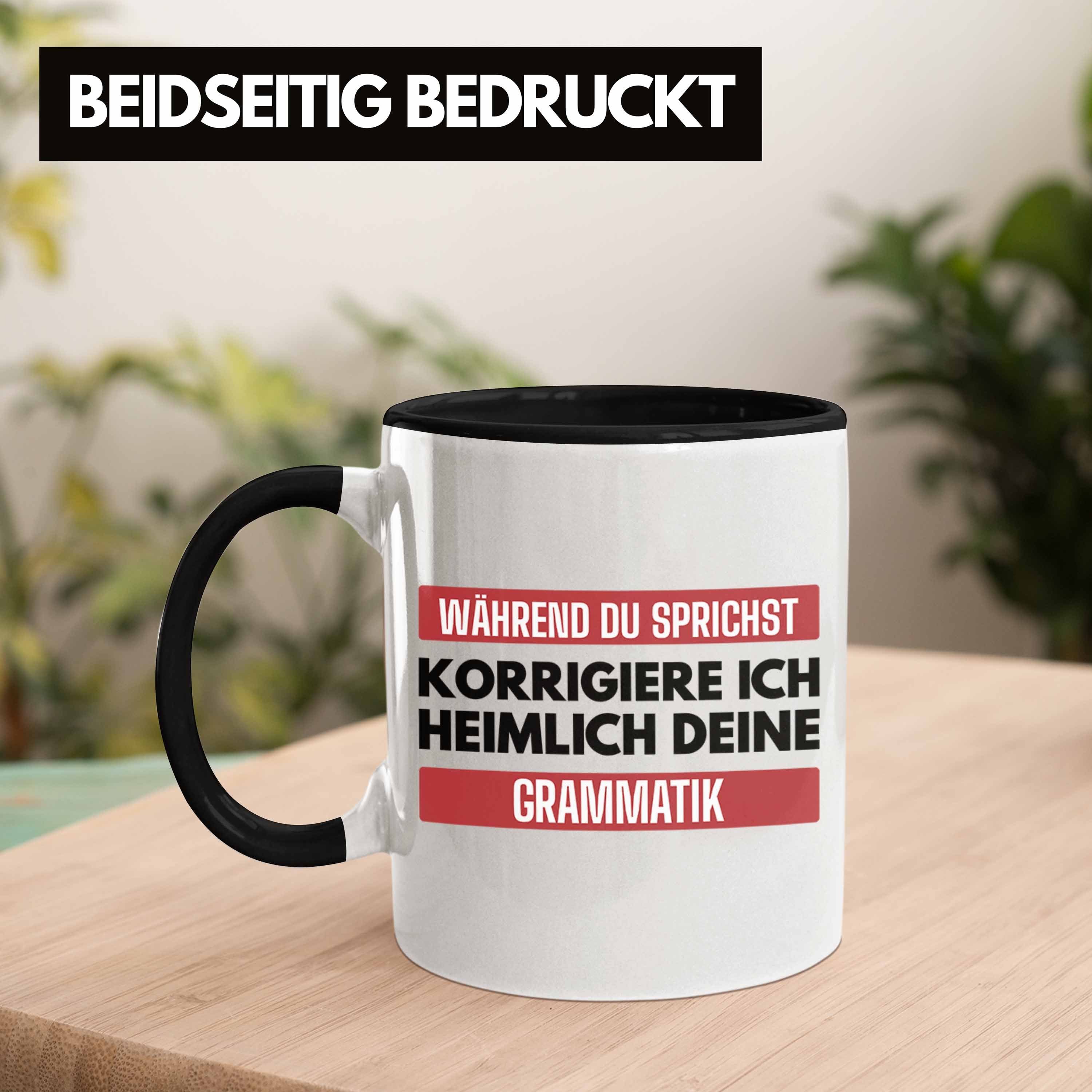 Trendation Tasse Trendation Lehrerin - Grammatik Geschenkidee Schwarz Tasse Geschenk Sprüche Spruch Lustig