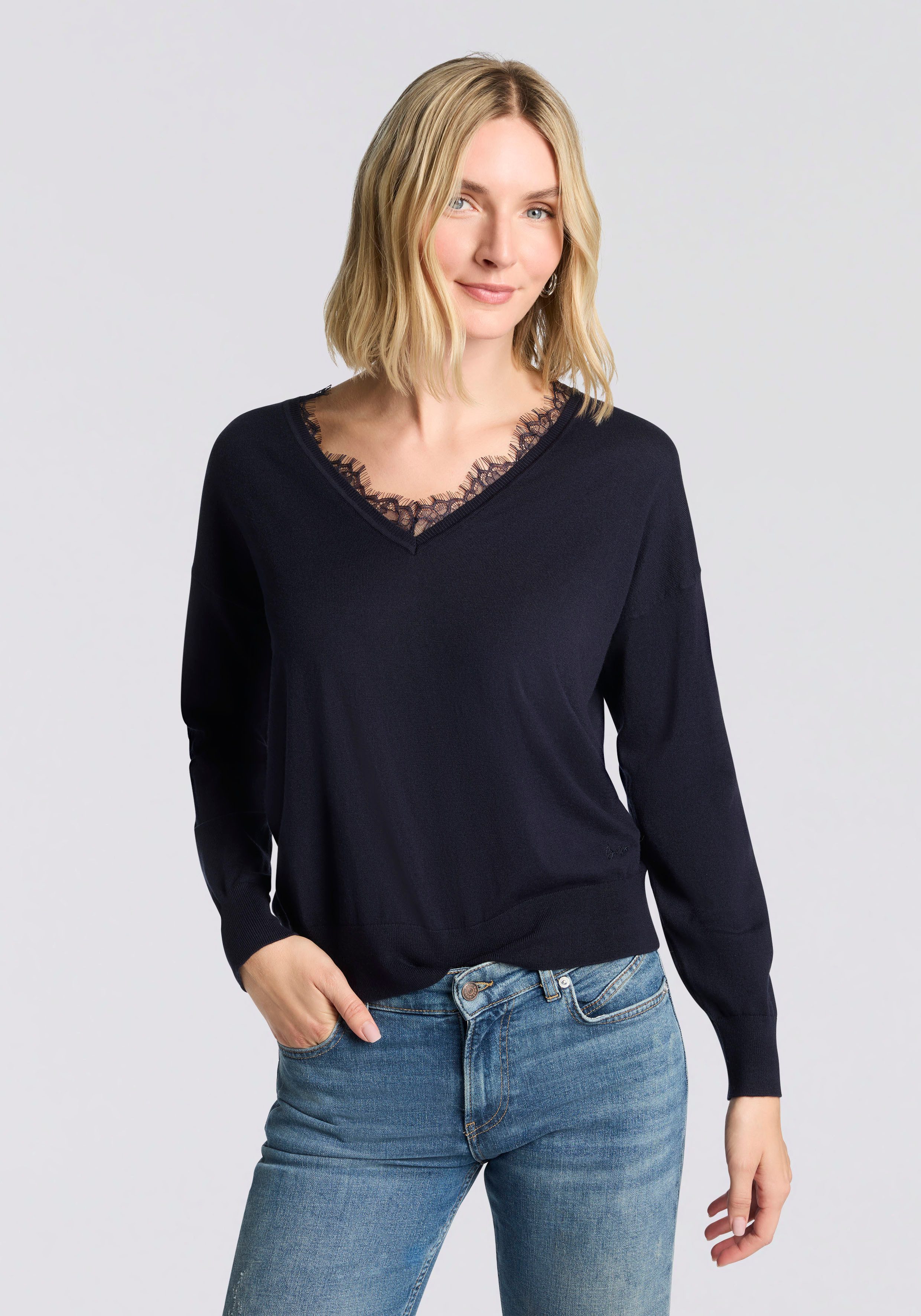 BOSS ORANGE Strickpullover Fettuccini Premium Damenmode V-Ausschnitt mit Sp günstig online kaufen