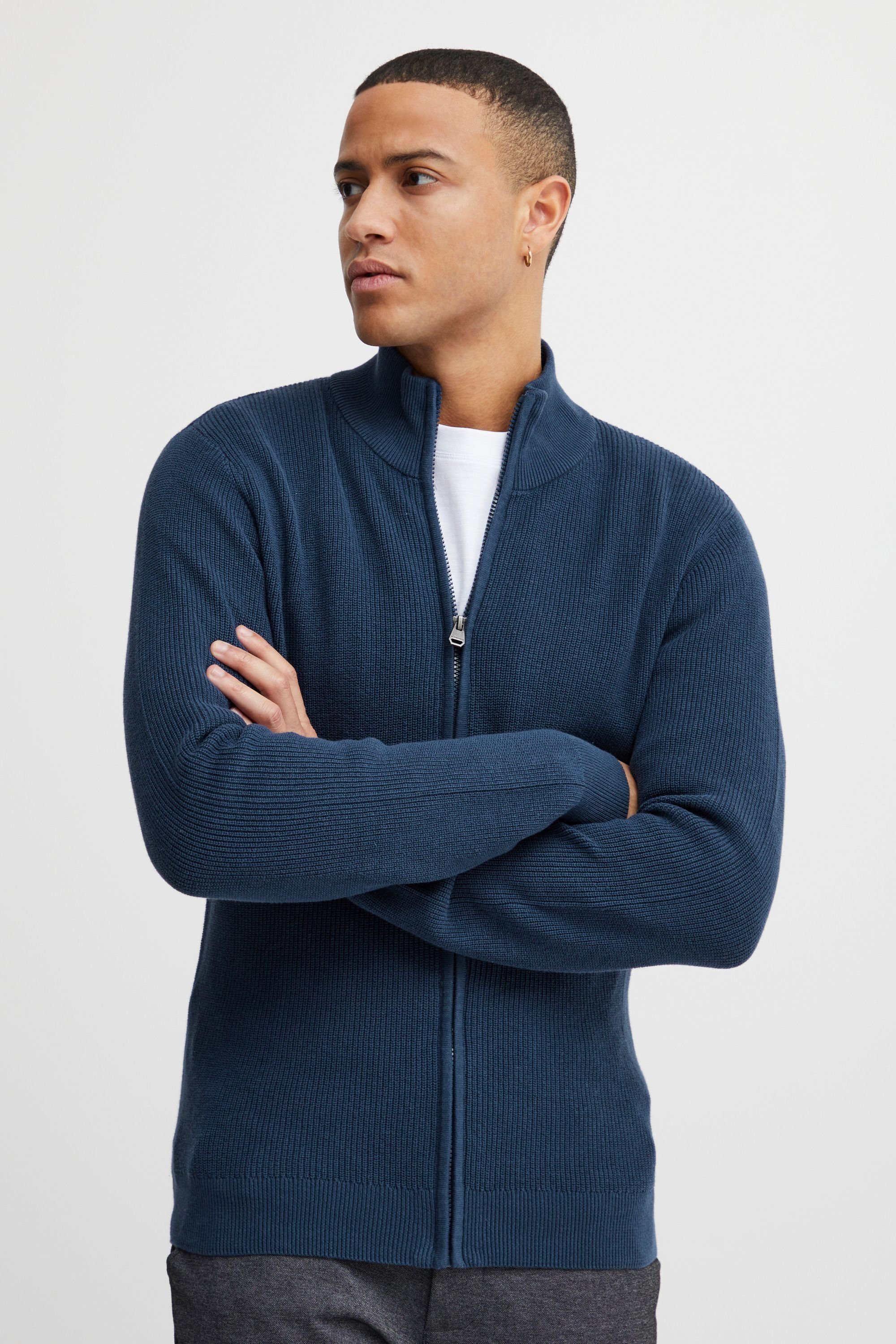 Strickjacke 11 Project PREdu