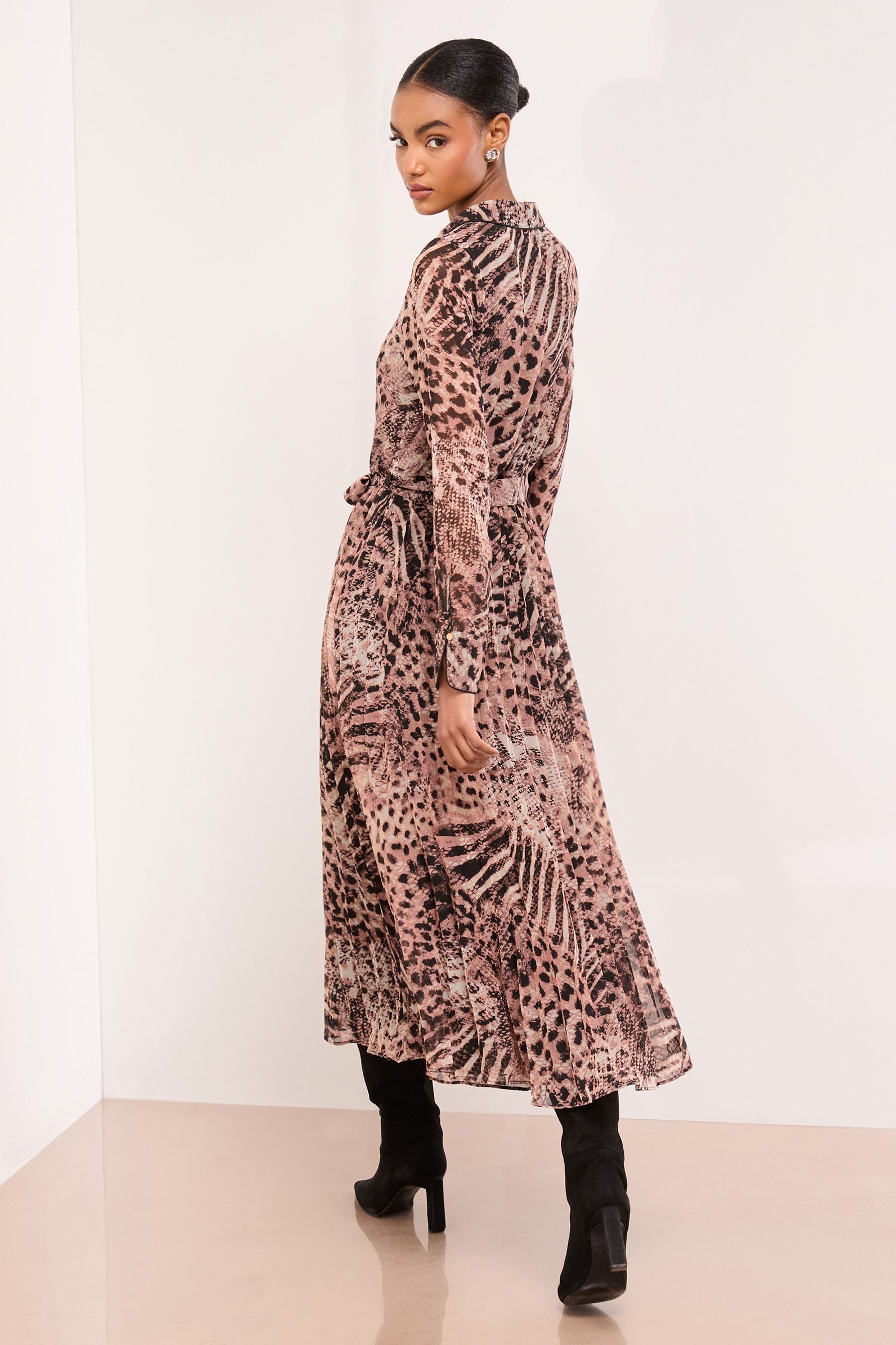 LIPSY Midikleid Lipsy plissiertes Midi-Hemdkleid mit Animal-Print (1-tlg) günstig online kaufen