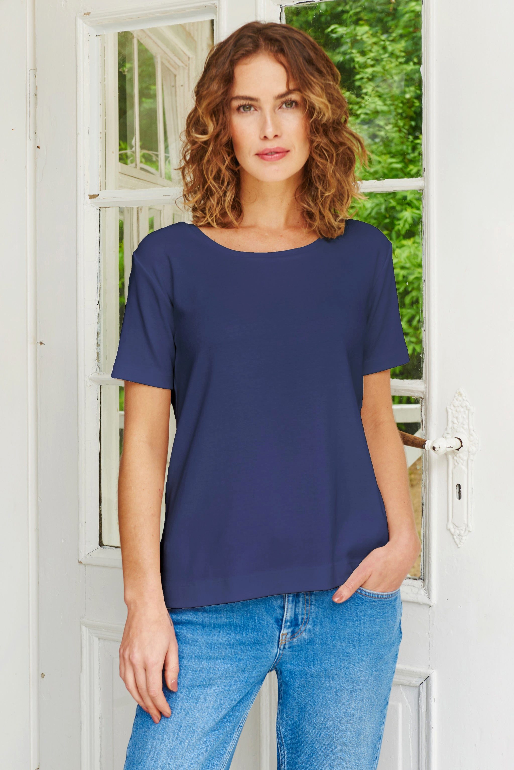 Himalaya Clothing Kurzarmshirt Basic T-Shirt Damen "Alma" mit Rundhalsausschnitt aus Bio-Baumwolle Vielseitiges Shirt mit hohem Tragekomfort – Bild 3 von 3