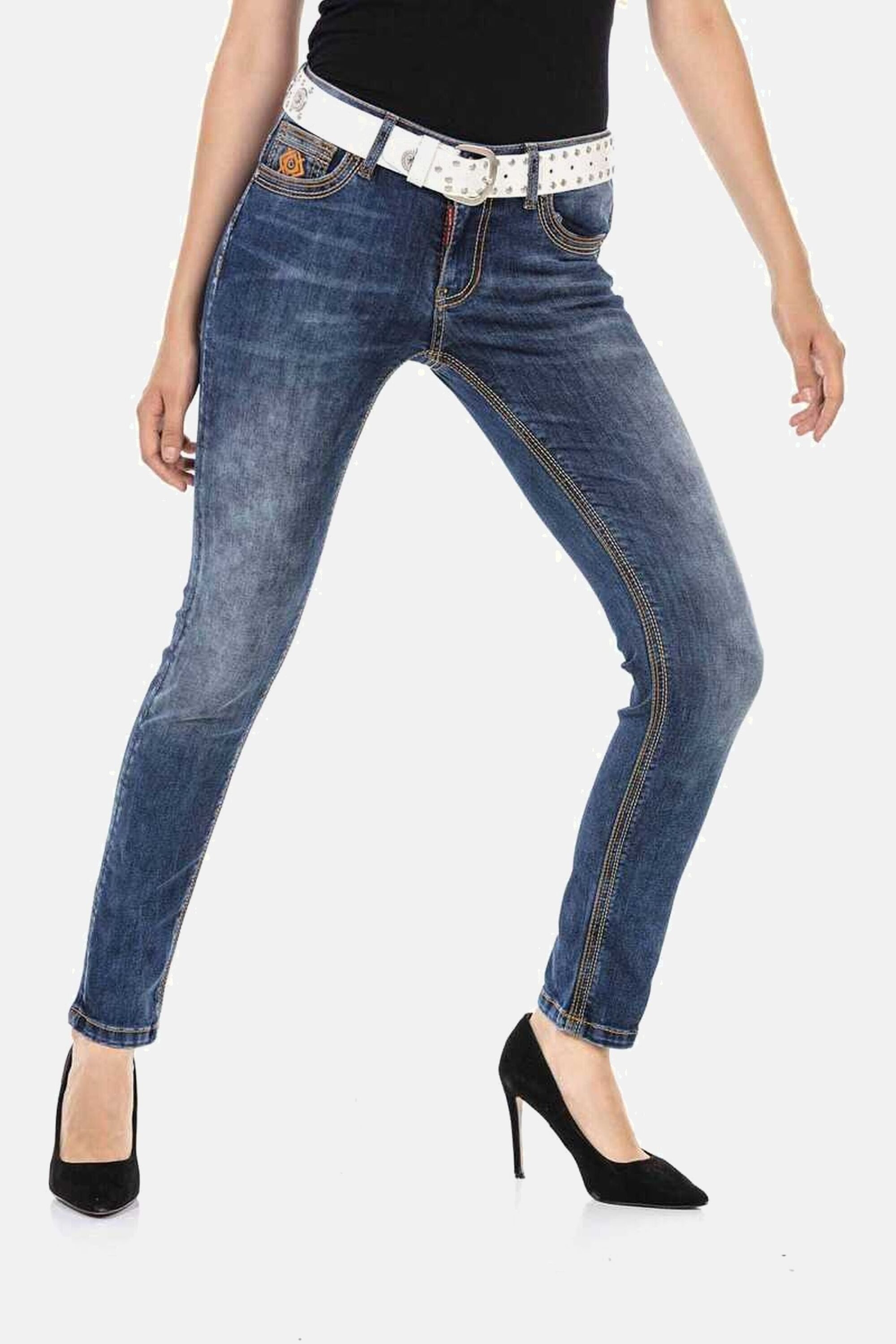Cipo & Baxx Slim-fit-Jeans Jeans mit trendigen Ziernähten, WD462