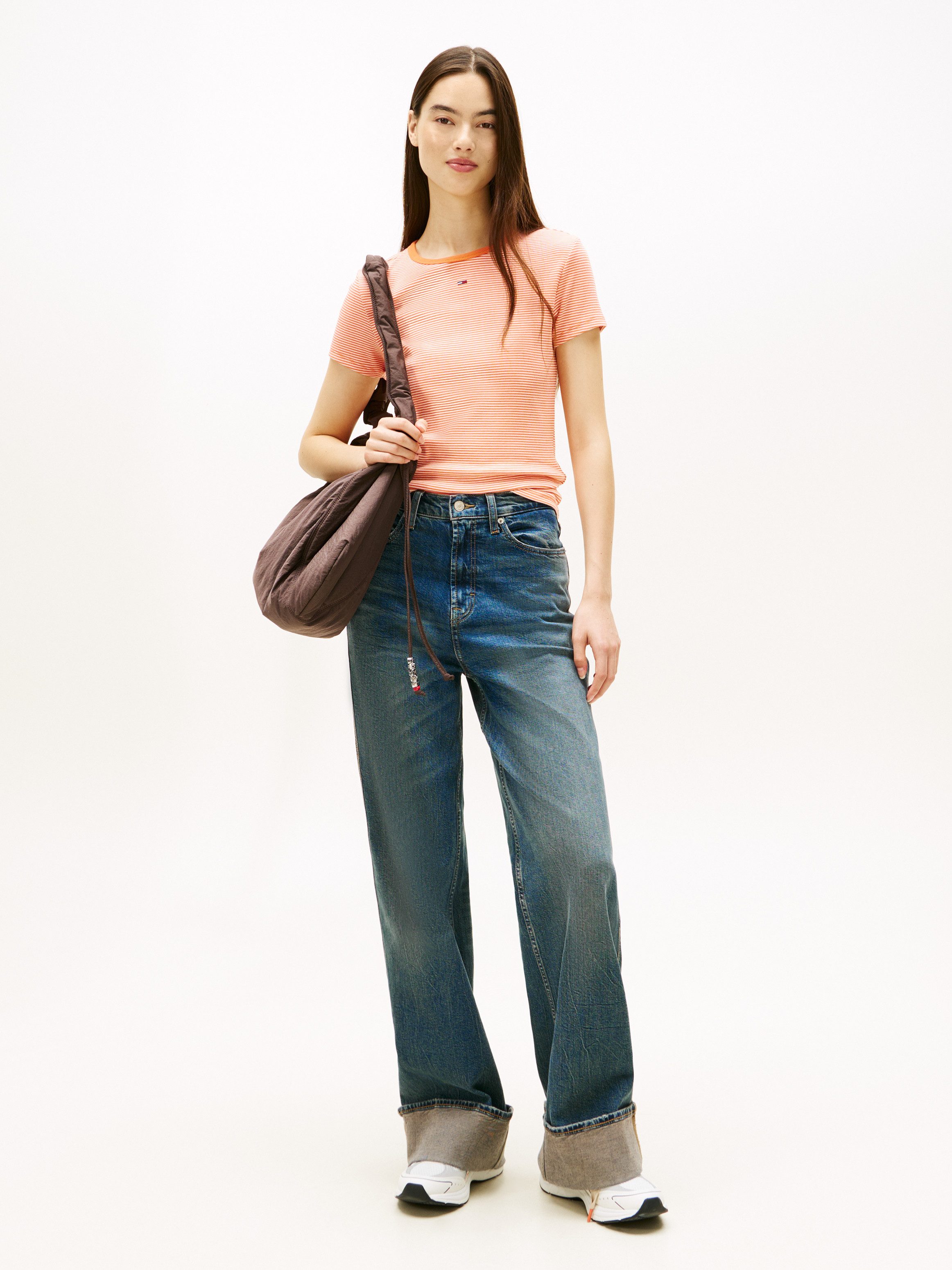 Tommy Jeans Kurzarmshirt TJW ESSENTIAL RIB SHORT SLEEVE EXT Baumwollmischung in gerippter Struktur, Slim Fit