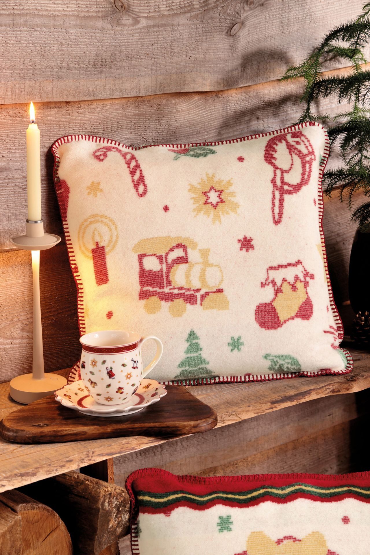 Villeroy & Boch Dekokissen Villeroy & Boch Weihnachtskissen "Toy’s Delight" wunderschöne Motive