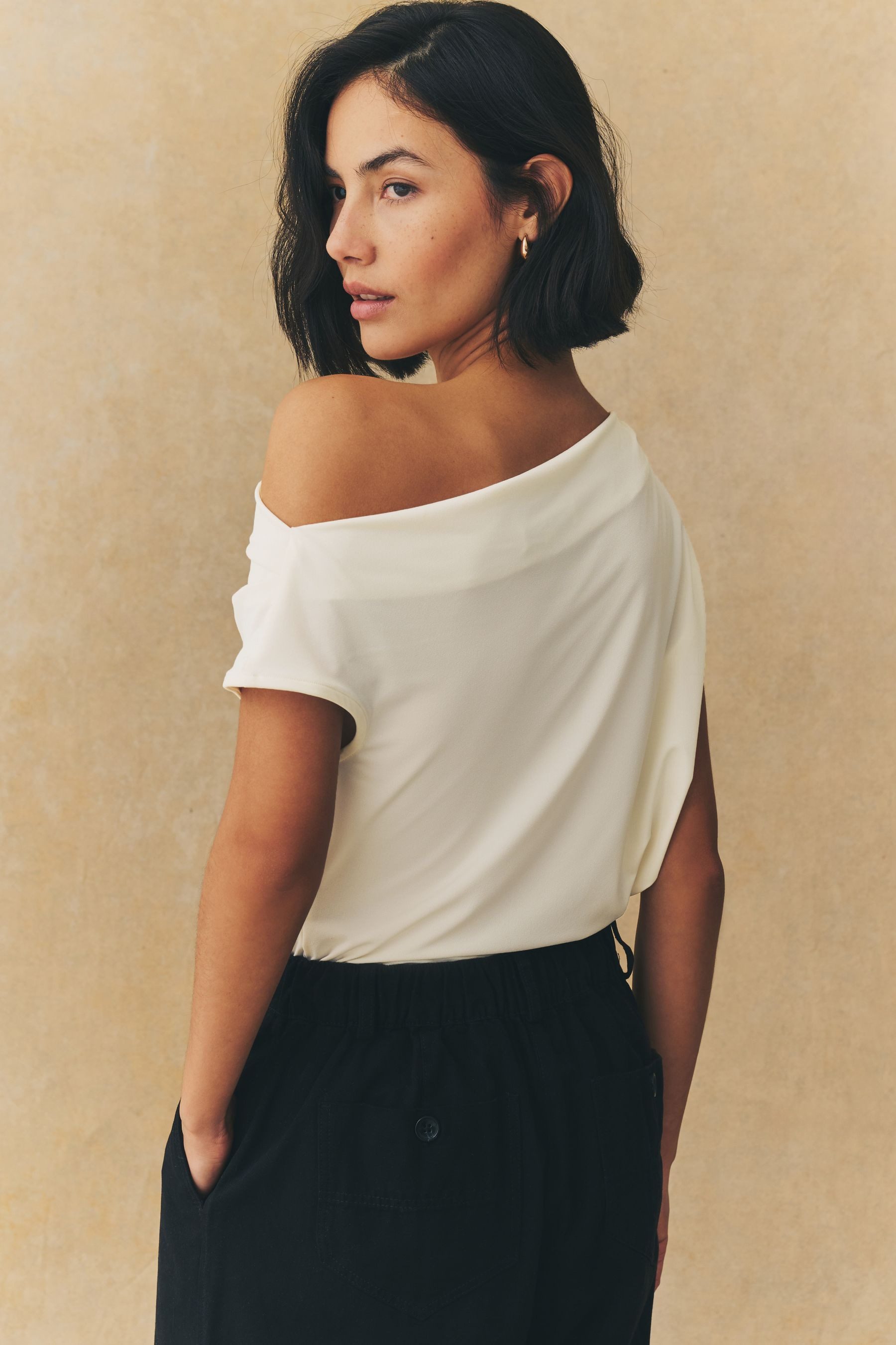 Next Blusentop Asymmetrisches, ärmelloses Oberteil mit Drapierung (1-tlg) günstig online kaufen