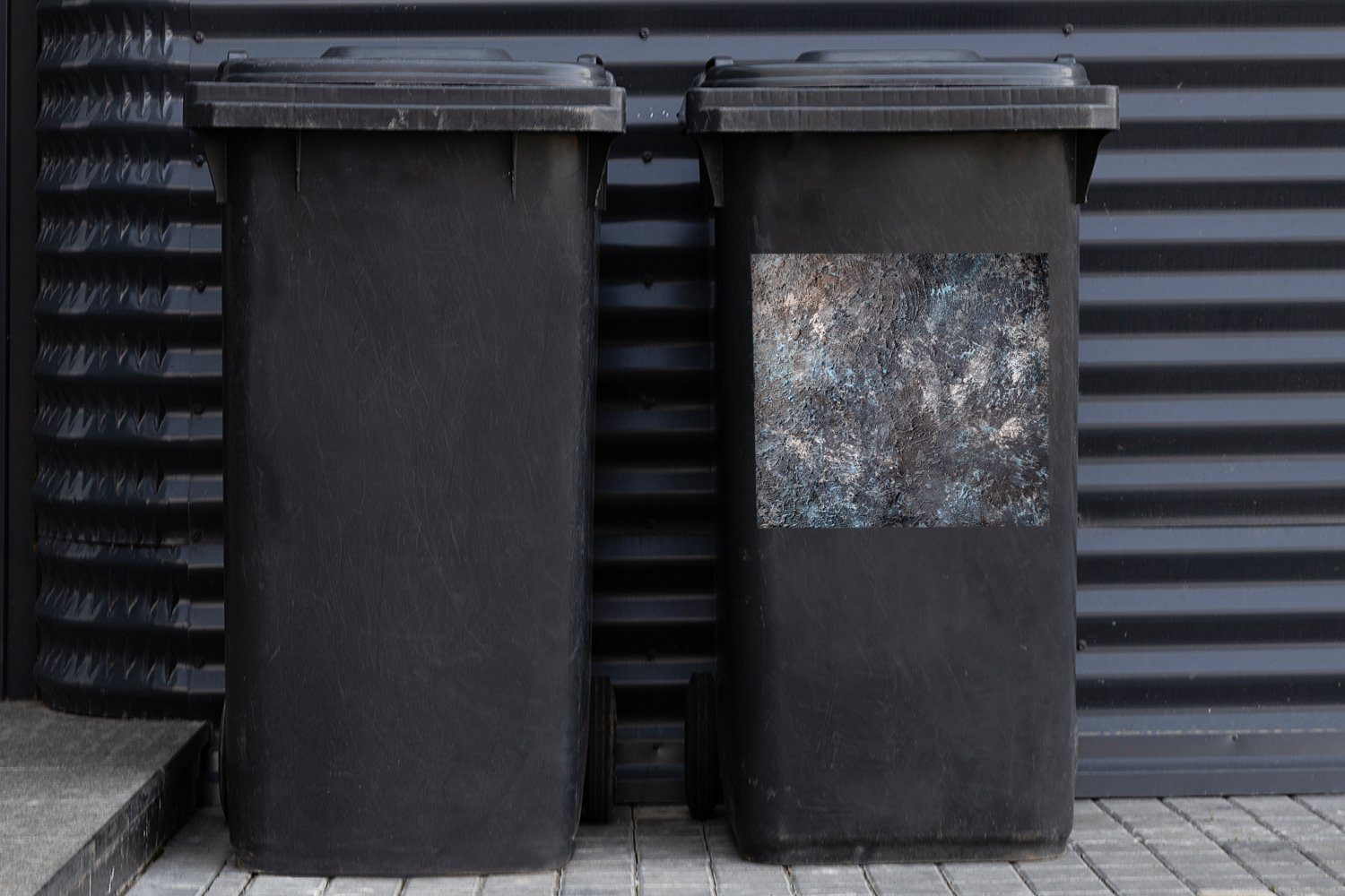 MuchoWow Wandsticker Alt St), Container, - Mülltonne, (1 Mülleimer-aufkleber, Sticker, Abfalbehälter Industriell Beton 