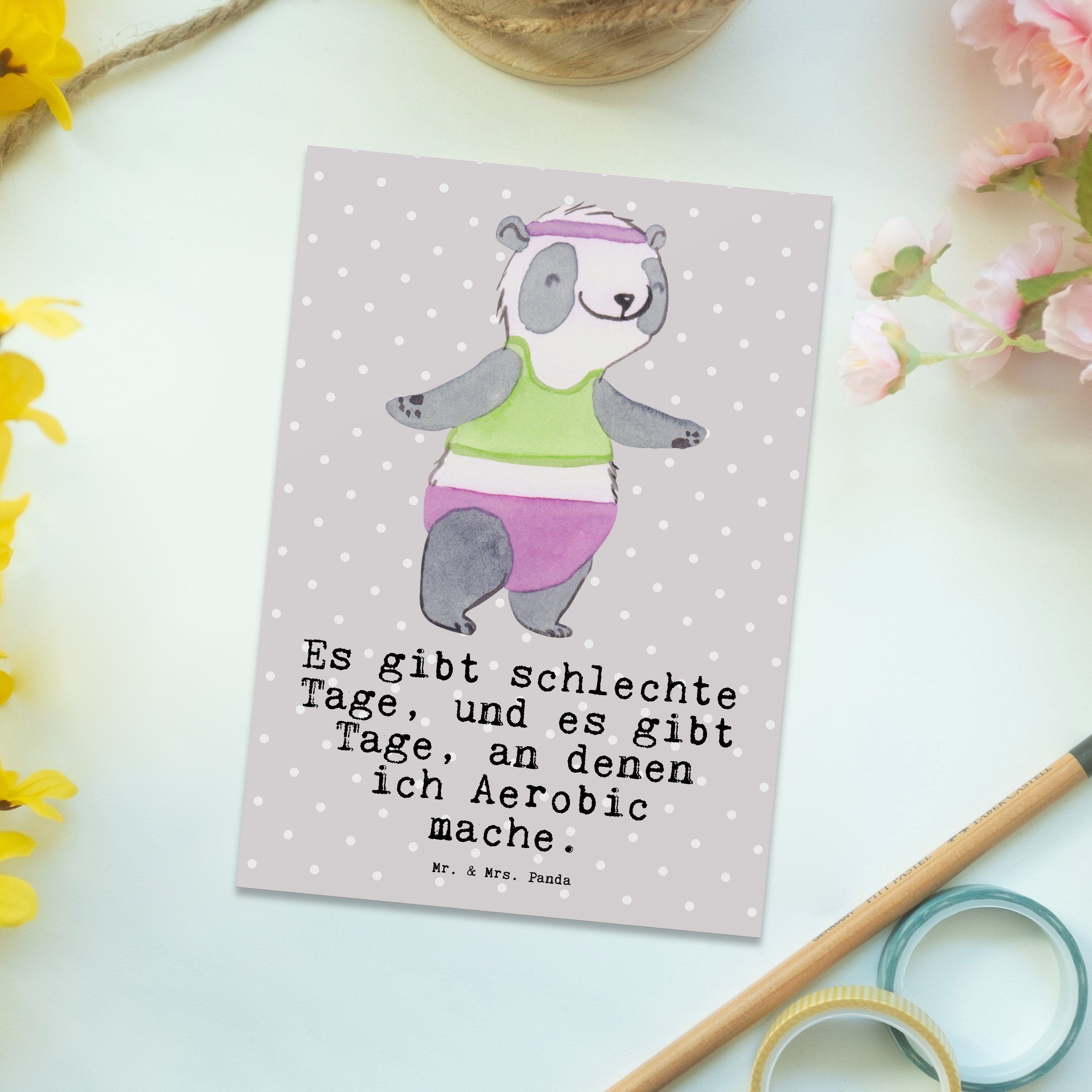 Mr. & Mrs. Panda Postkarte Grau Gewinn, - Geschenk, Panda Pastell Aerobic Tage Geschenkkarte 