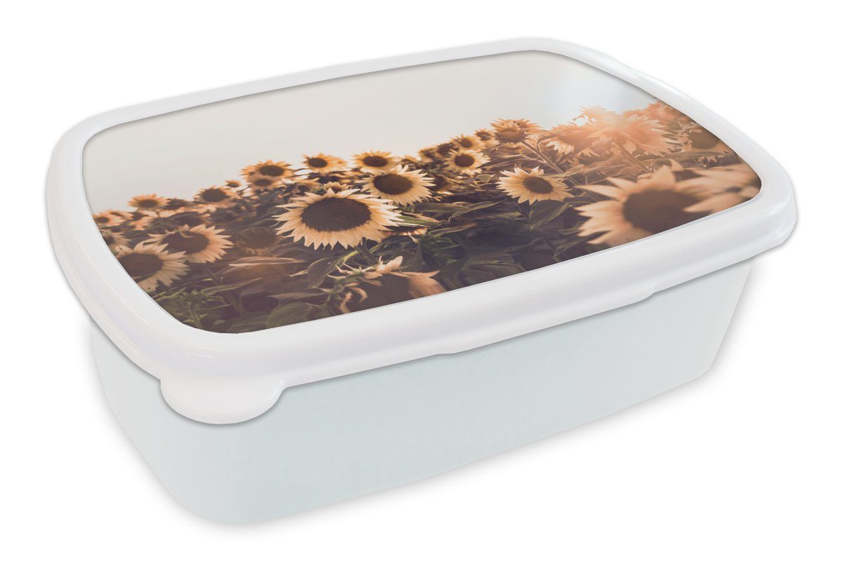 MuchoWow Lunchbox Sonnenblumen - Feld - Sonnenuntergang - Blumen - Gelb, Kunststoff, (2-tlg), Brotbox für Kinder und Erwachsene, Brotdose, für Jungs und Mädchen weiß