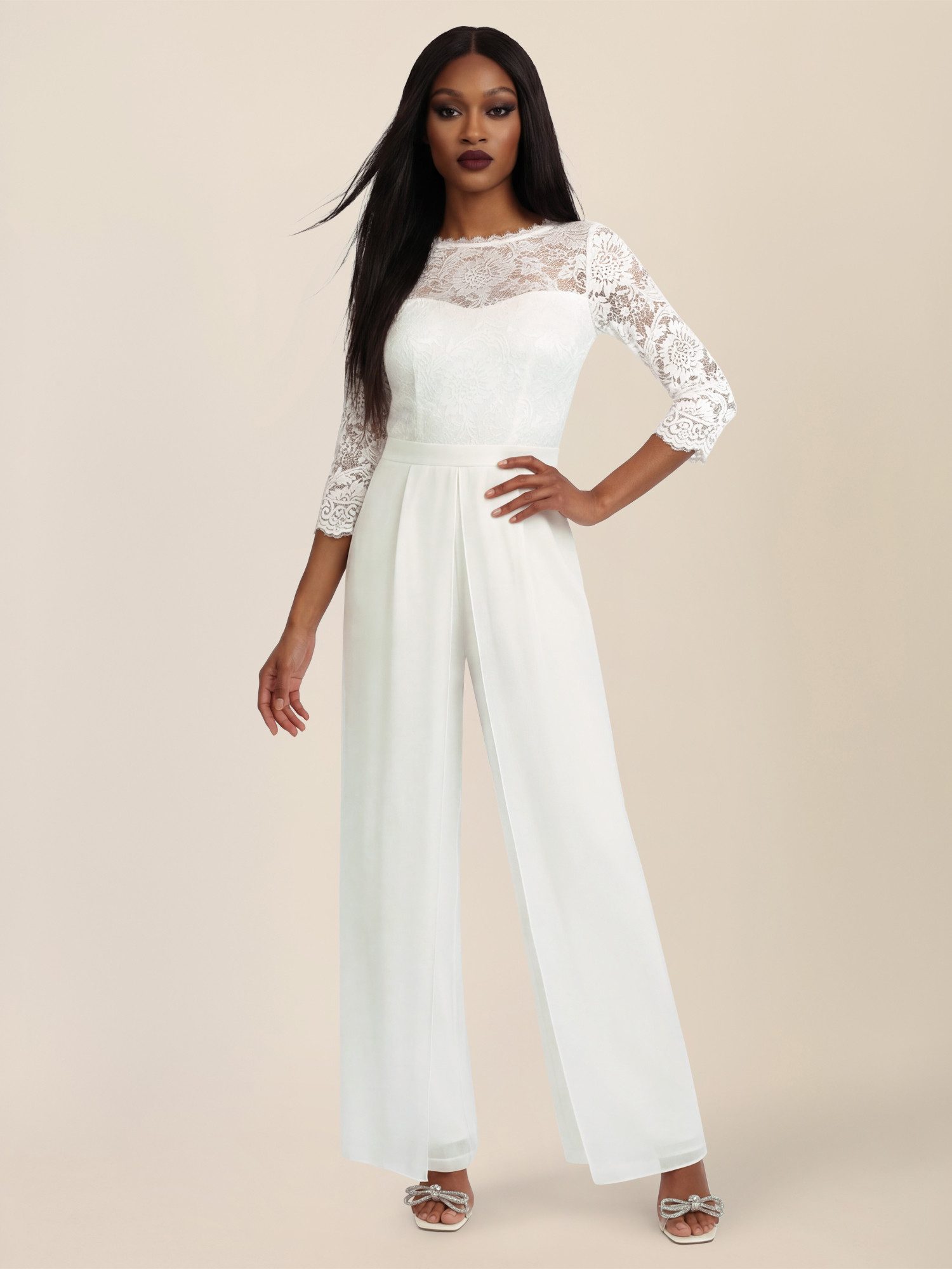 Apart Jumpsuit aus Spitze und Chiffon mit weitem Bein
