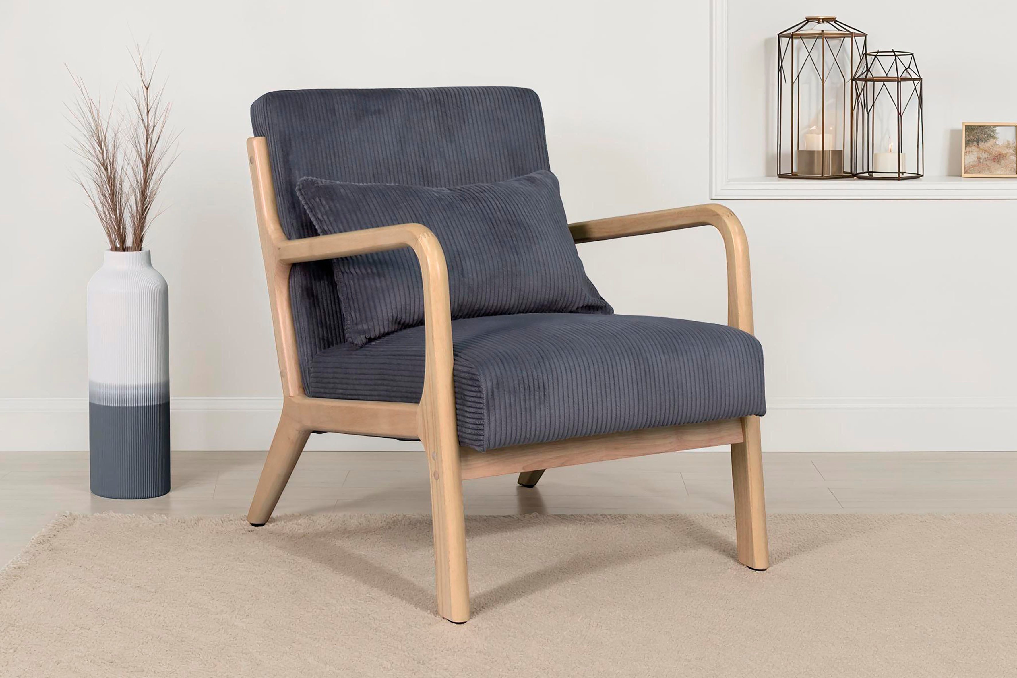 byLIVING Sessel NOHR, Grob-Cord, Gestell Massivholz Rubberwood, Separates Zierkissen